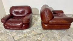 Paire de fauteuils lounge « Sapporo » en cuir, de la marque Mobil Girgi, Italie, années 70