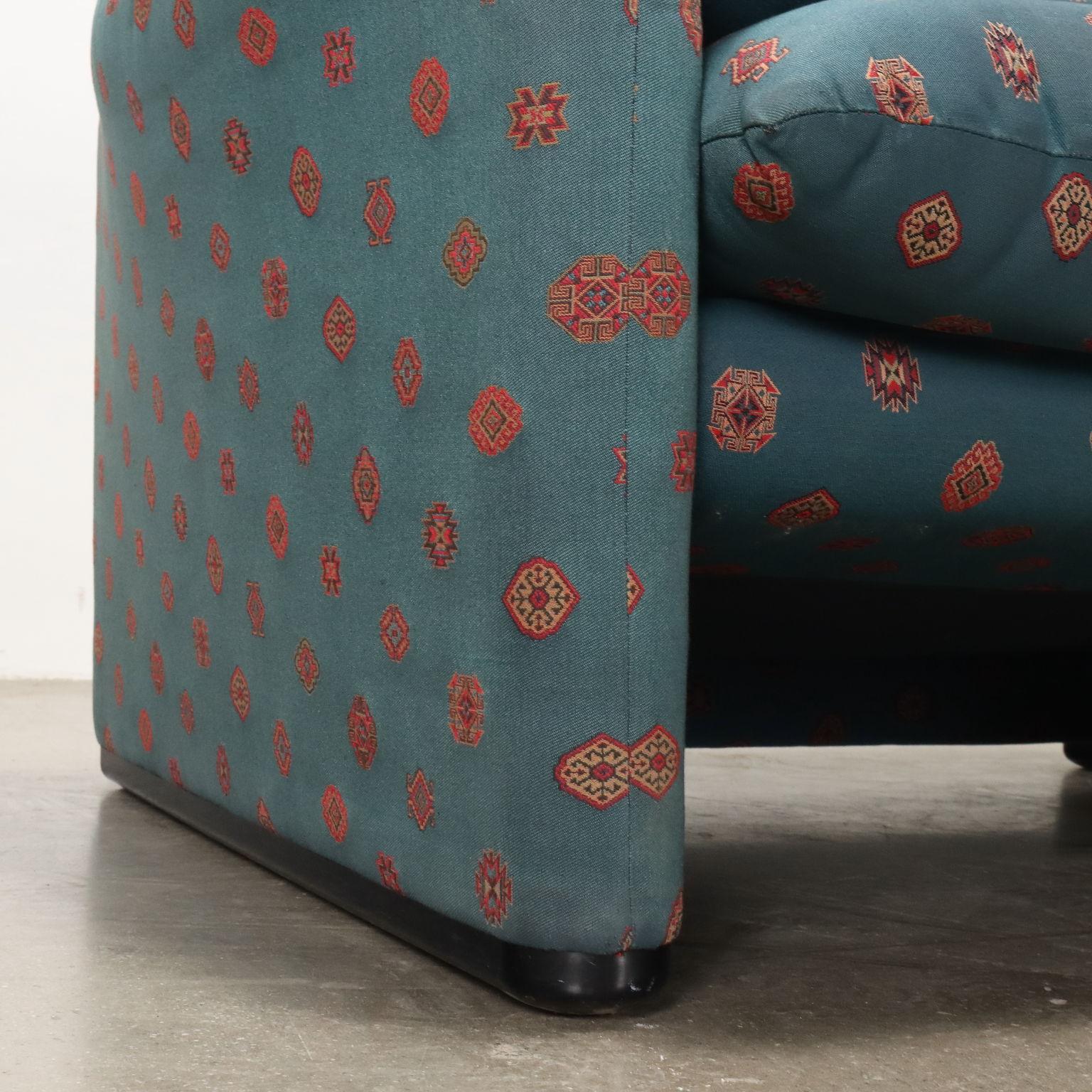 Fabric Pair of 'Maralunga' Armchairs by Vico Magistretti for Cassina Anni 80s