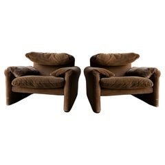 Pair of Maralunga Easy Chairs by Vico Magistretti for Cassina
