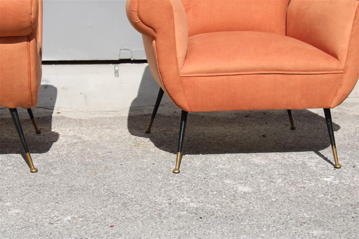 Coppia di poltrone del Medioevo Gigi Radice Minotti in velluto arancione 1950 Italia in vendita 2