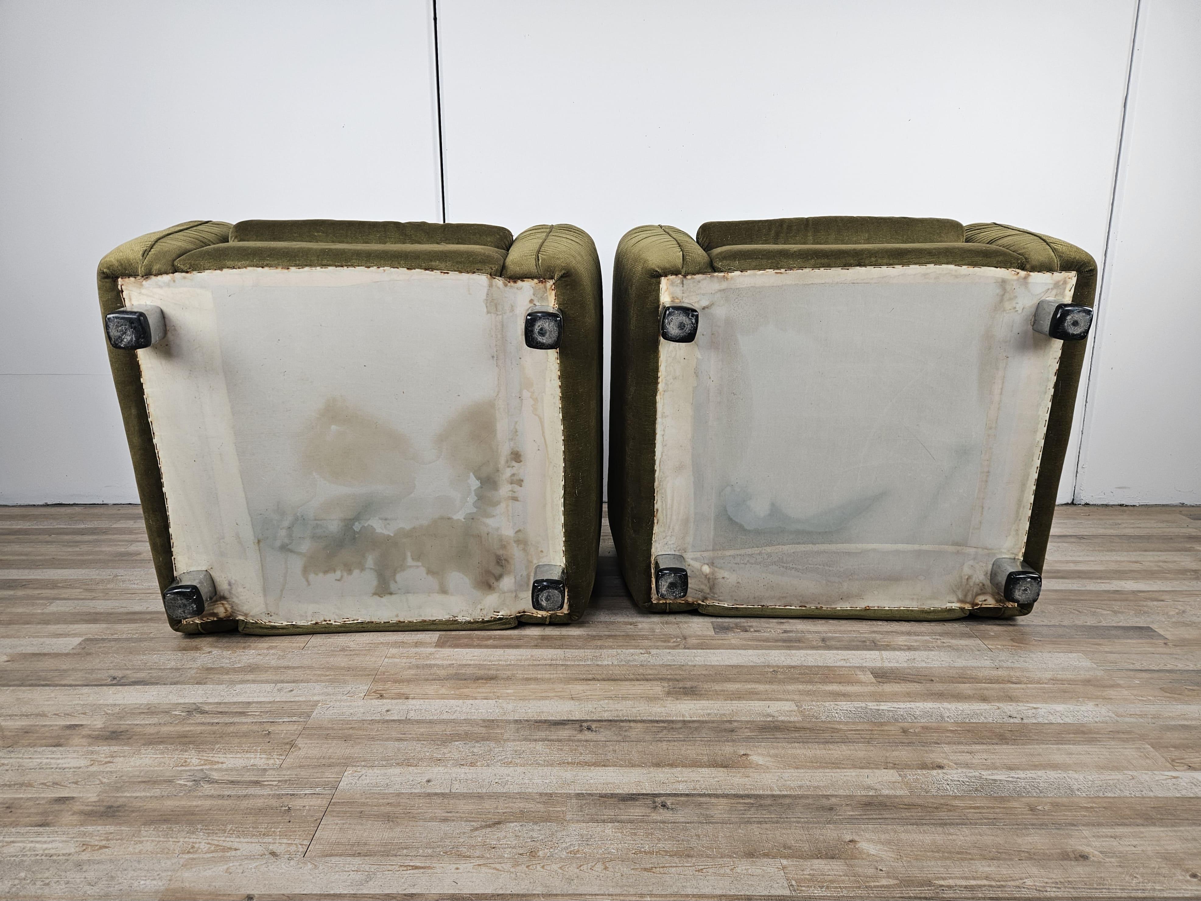 Paire de fauteuils italiens des années 1970 en tissu vert, 1970 en vente 6