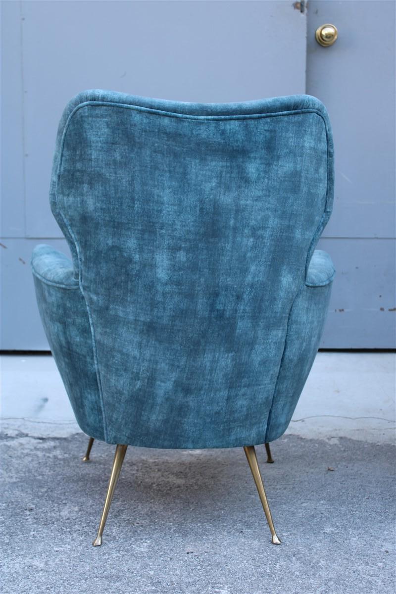 Coppia di armadietti italiani del Medioevo con piedi in ottone e velluto blu in stile Gio Ponti in vendita 5