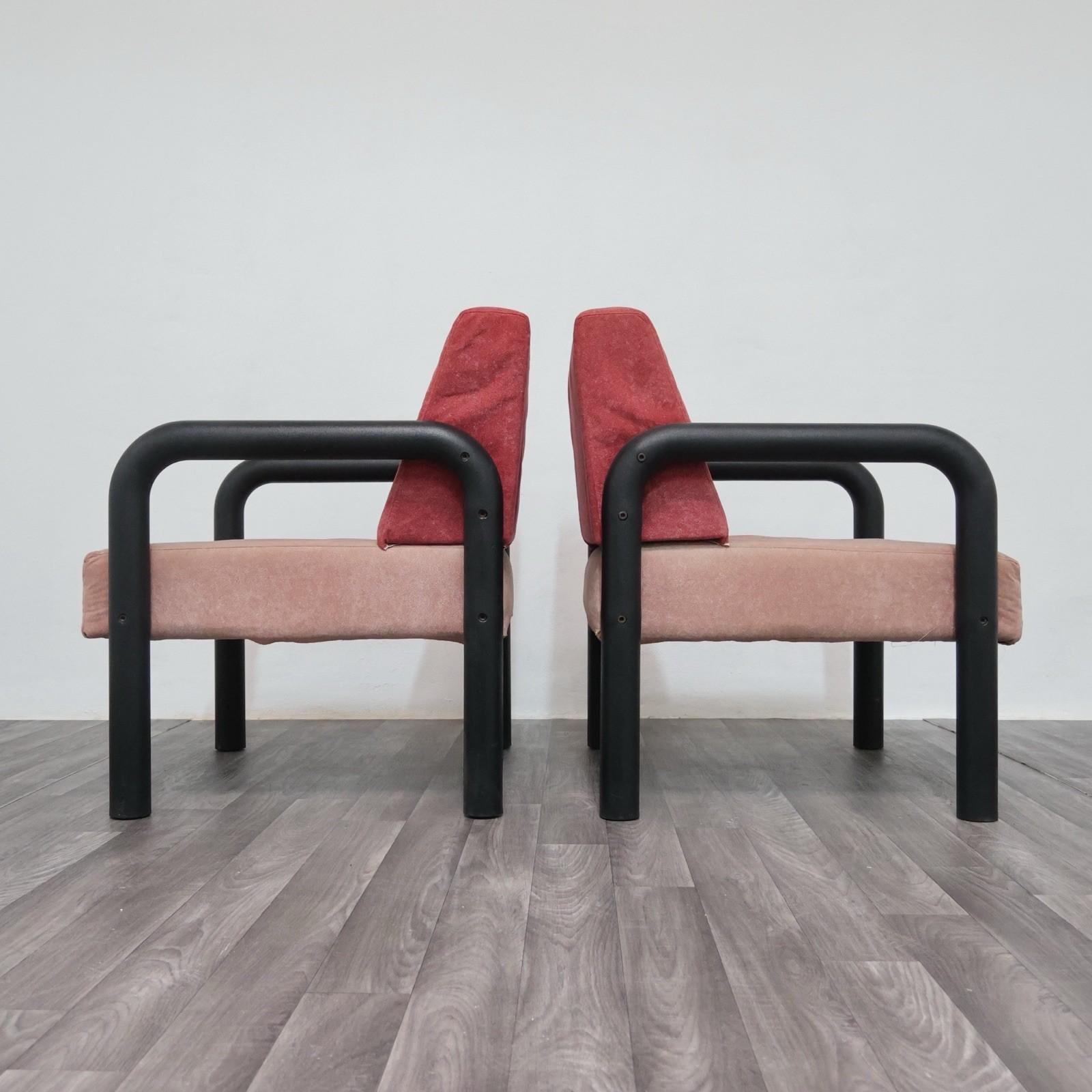 Coppia Di Poltrone Postmoderne Memphis Style Anni '80 Design Modernariato en vente 3