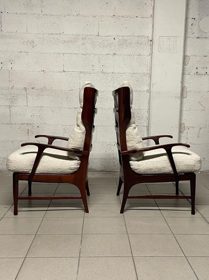 Pareja de sillones reclinables de los años 50 en madera y tela en venta 5