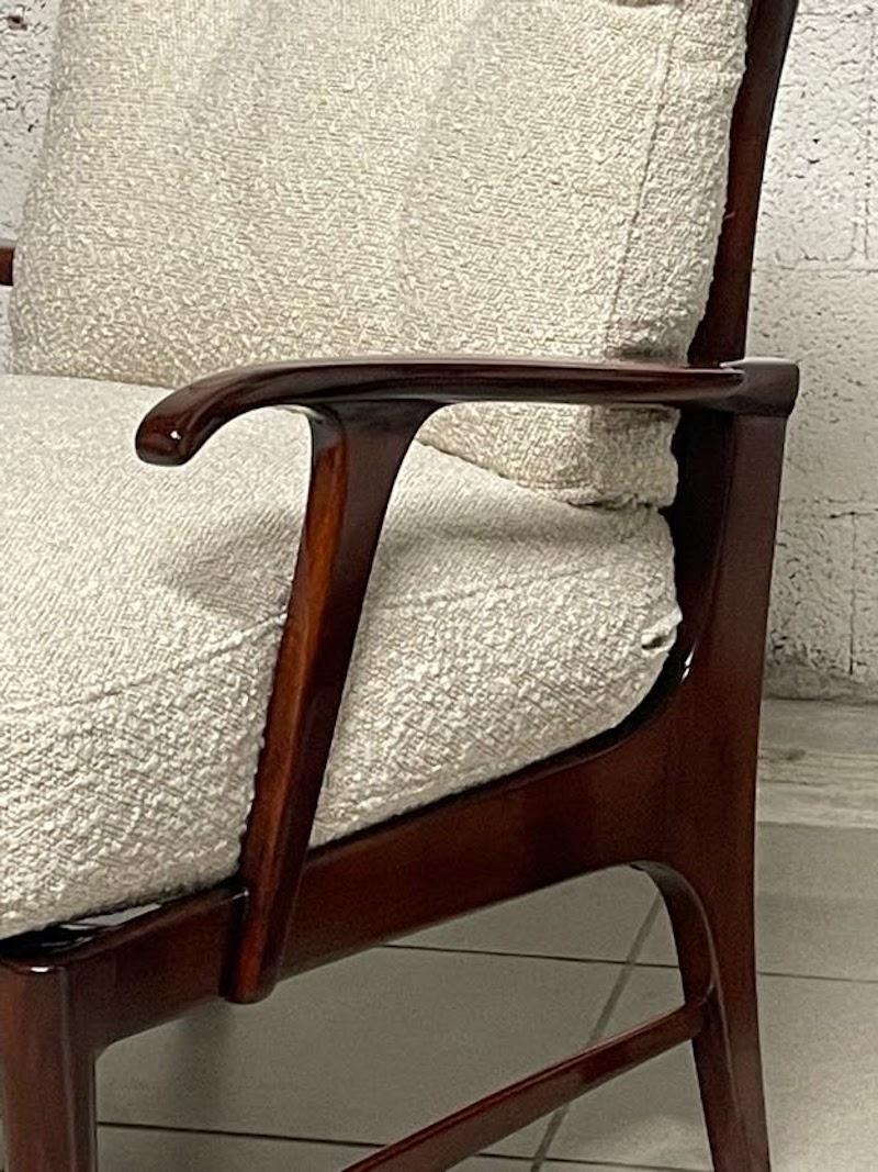 Pareja de sillones reclinables de los años 50 en madera y tela en venta 1
