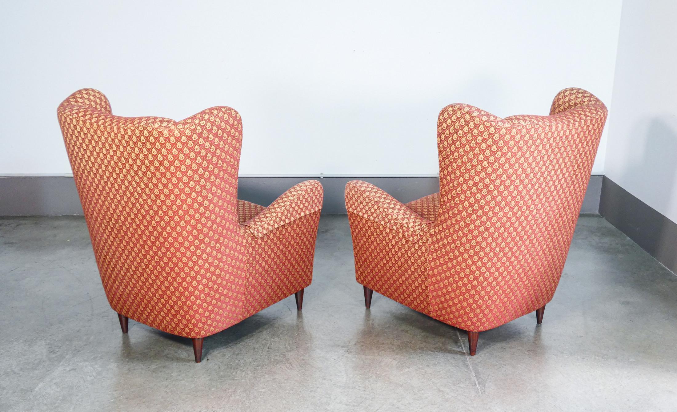 Paire de fauteuils dans le style de Giò PONTI. Italie, années 1940 en vente 3