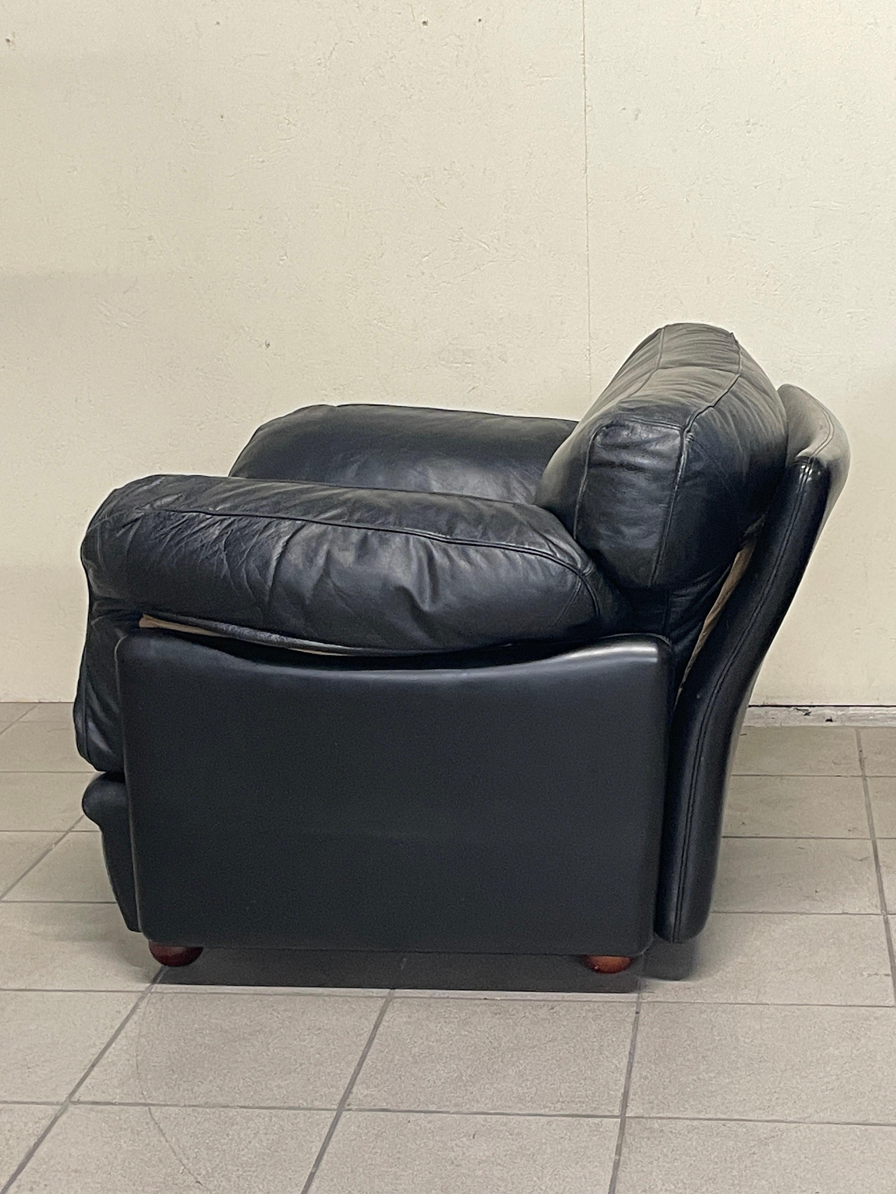 Coppia di poltrone serie Poppy di Tito Agnoli per Poltrona Frau, anni '70 en venta 9