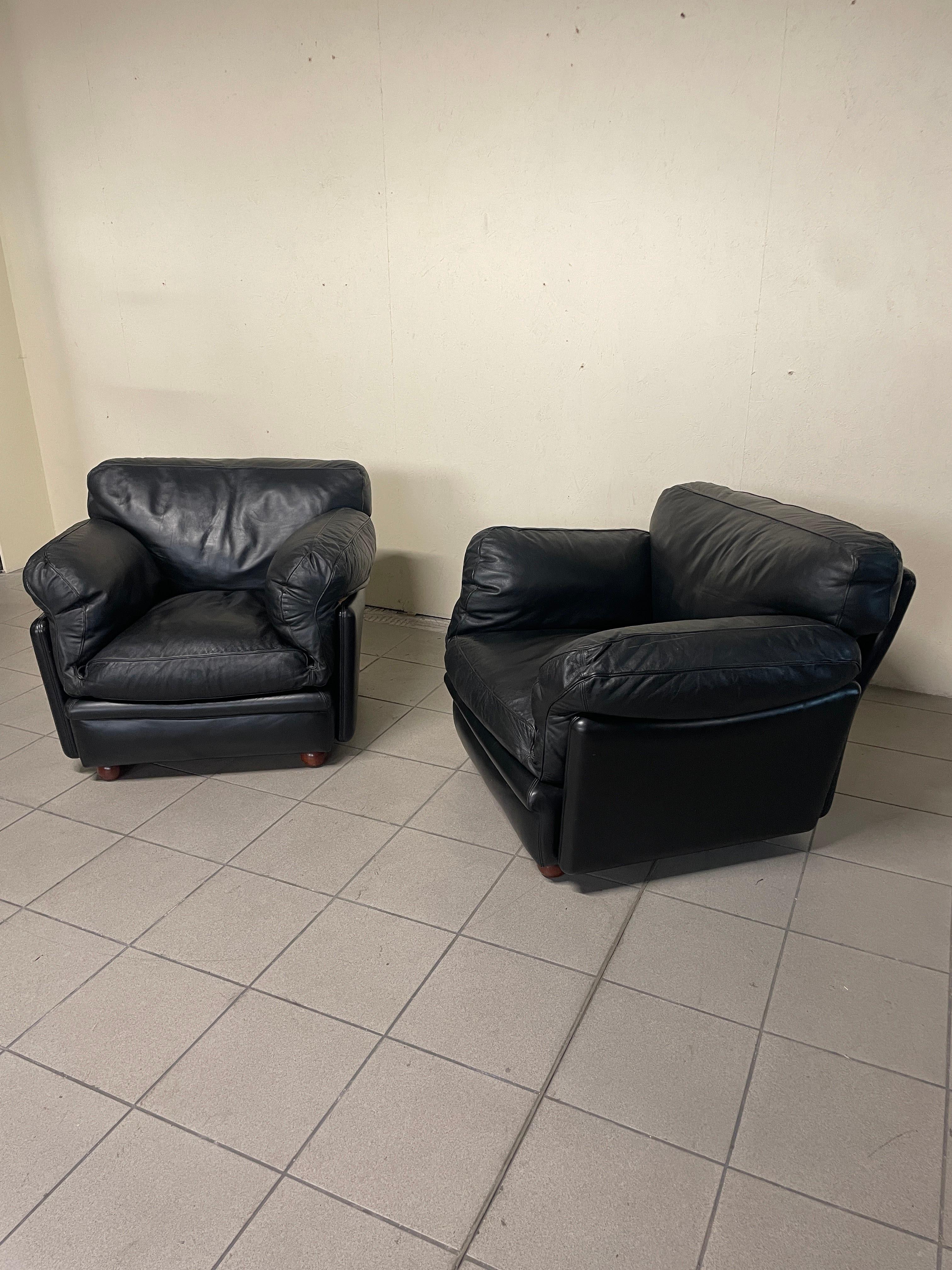 Coppia di poltrone serie Poppy di Tito Agnoli per Poltrona Frau, anni '70 Era espacial en venta