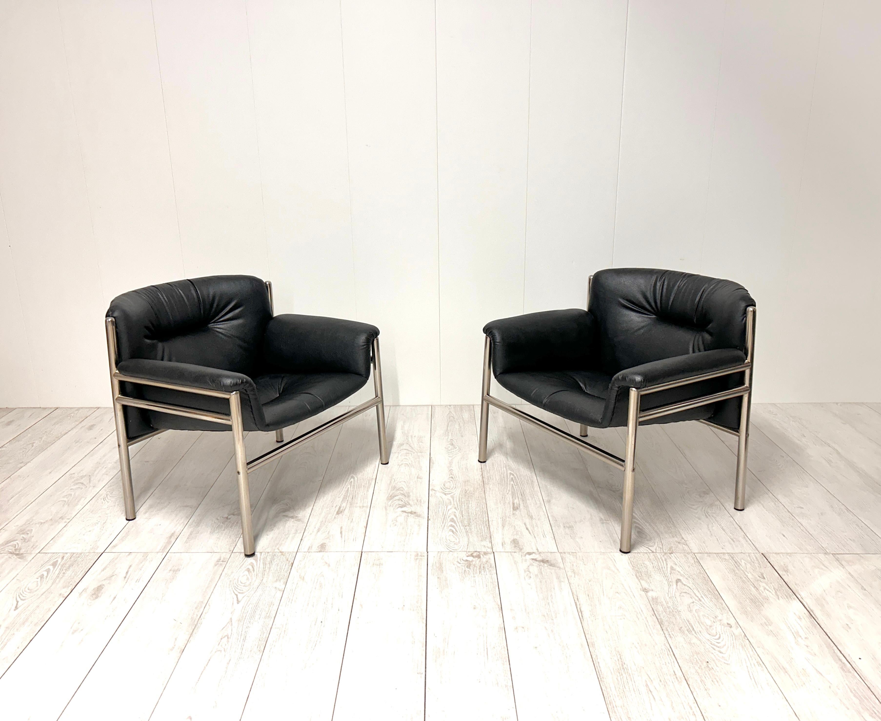 Pair of Tito Agnoli armchairs for Cinova 1970s For Sale 9