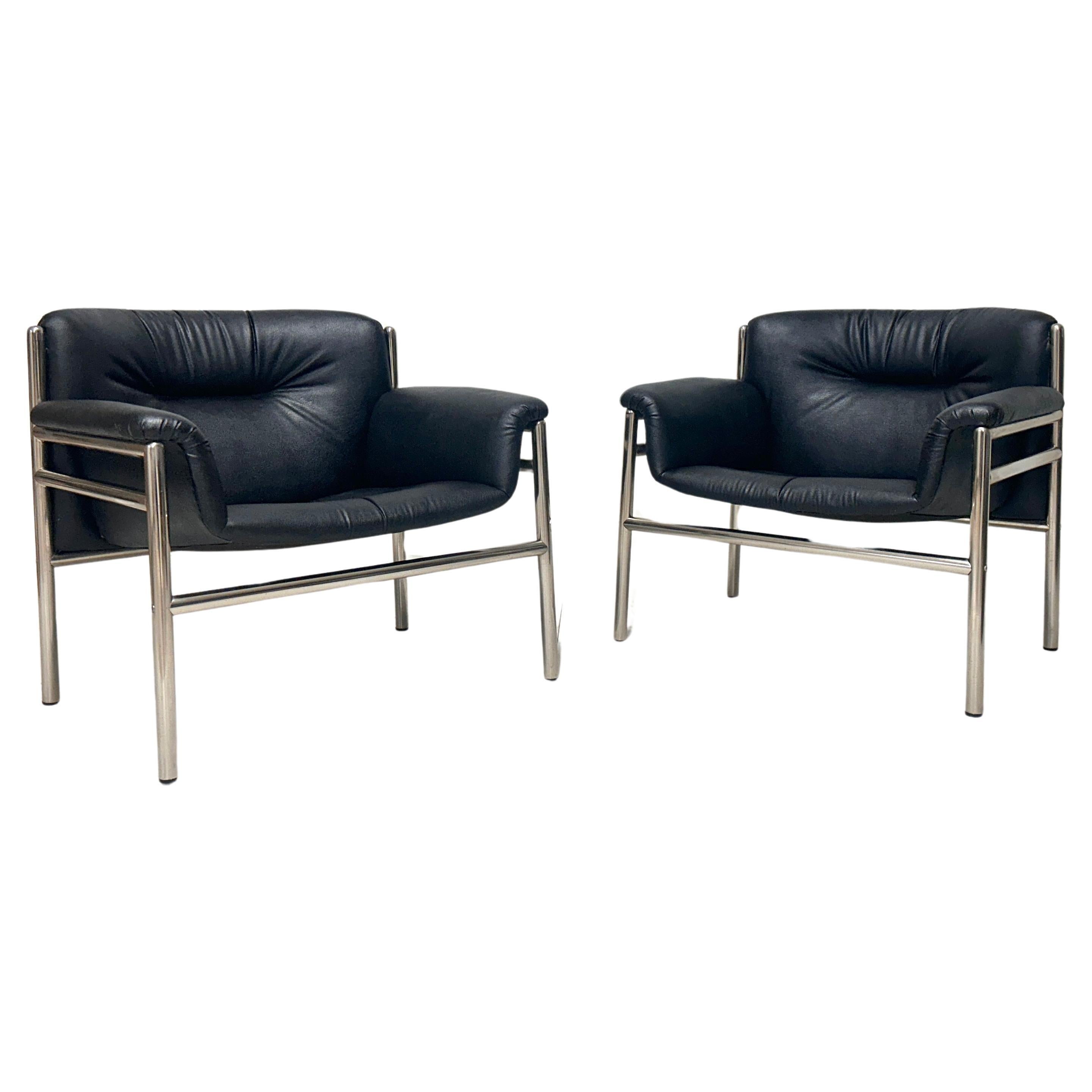Pair of Tito Agnoli armchairs for Cinova 1970s For Sale