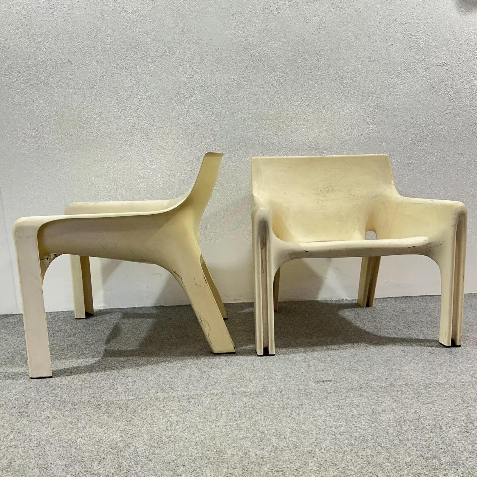 Par de Vico MAGISTRETTI Artemide 1970's Vicario Sillones Late 20th Century en venta