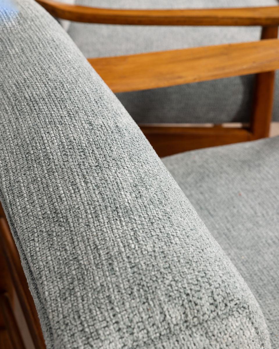 Mid-20th Century Coppia di poltrone vintage anni 60 in tessuto grigio design Italiano in vendita