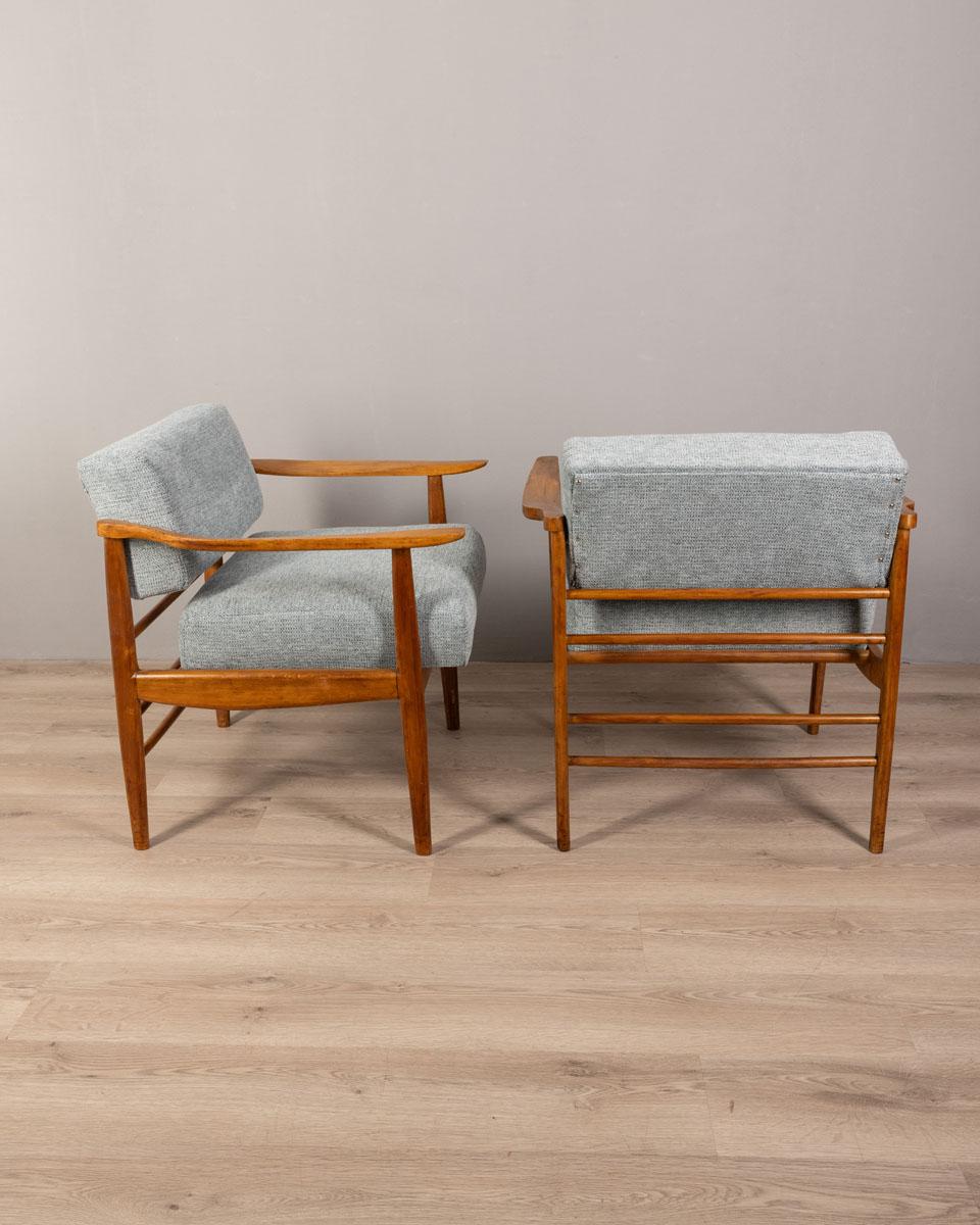 Coppia di poltrone vintage anni 60 in tessuto grigio design Italiano in vendita 2