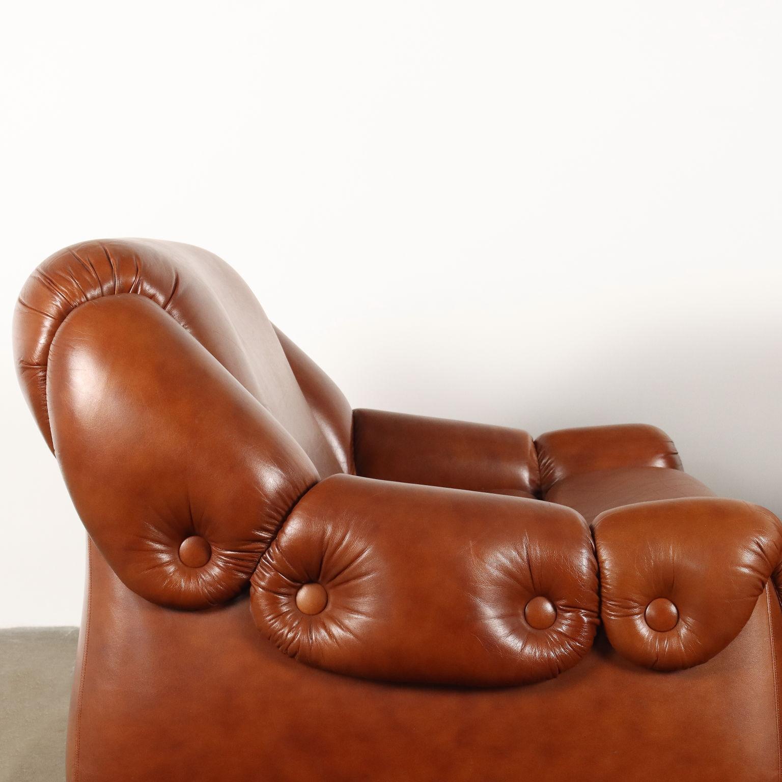 Italian Coppia di Poltrone Vintage Anni 70 in similpelle marrone in vendita