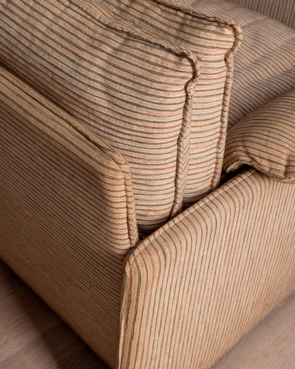 Coppia di poltrone vintage anni 80 in tessuto design Italiano en vente 4