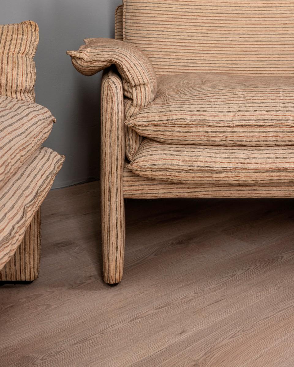 Coppia di poltrone vintage anni 80 in tessuto design Italiano en vente 2