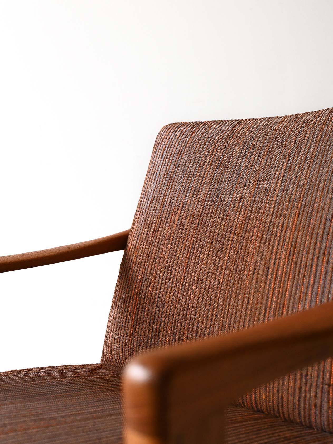Coppia di poltrone vintage scandinave originali in teak in vendita 1