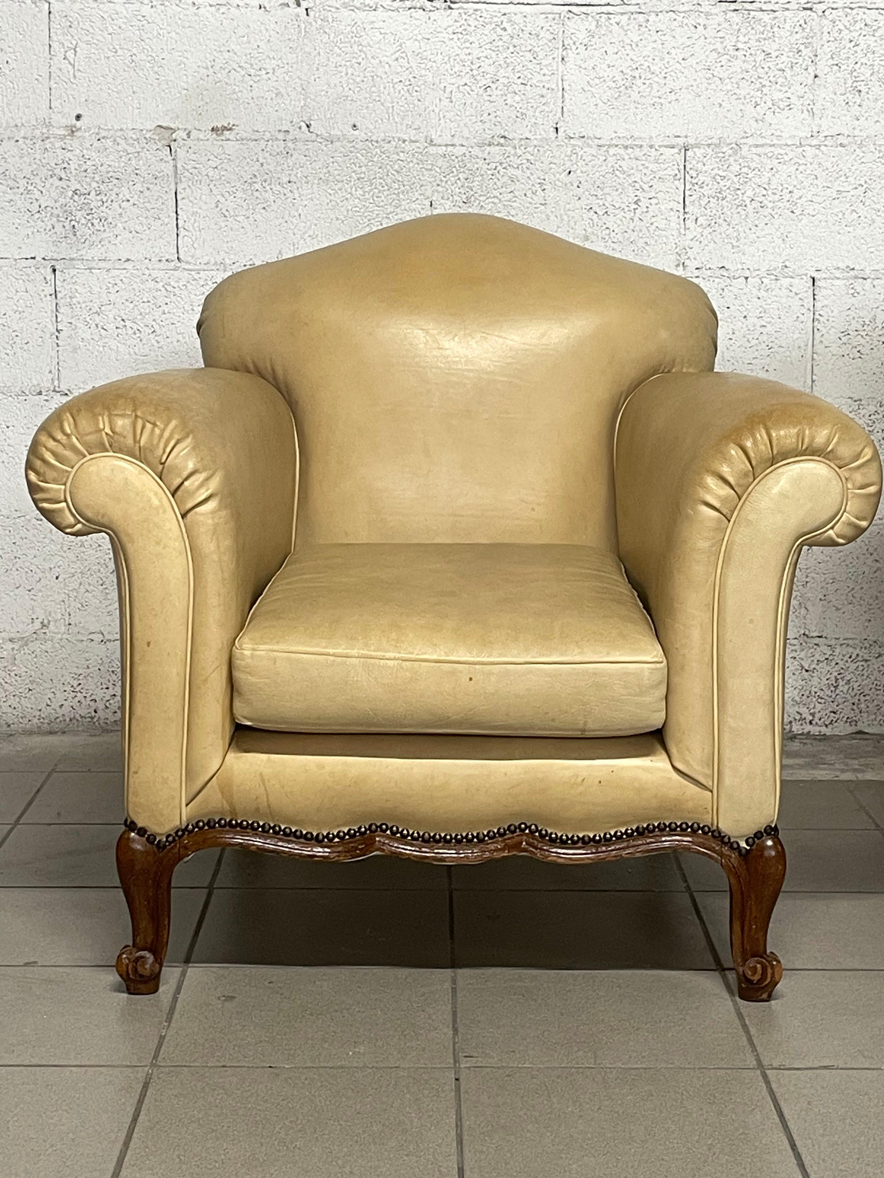 Pareja de sillones victorianos de los años 40 en cuero auténtico en venta 3