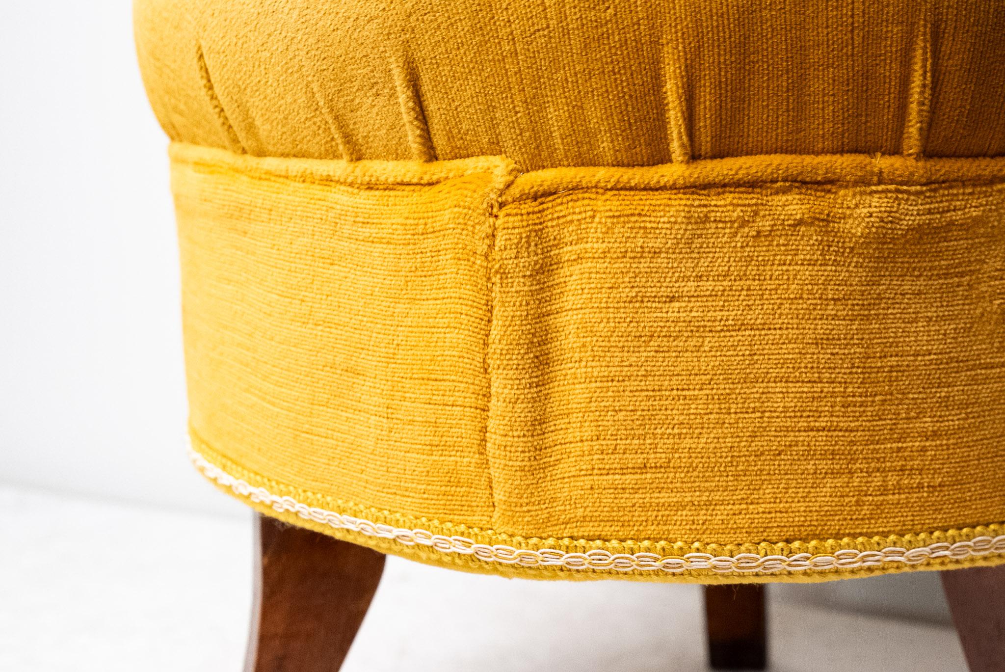 Paire de poufs, fin du 19e siècle en vente 1