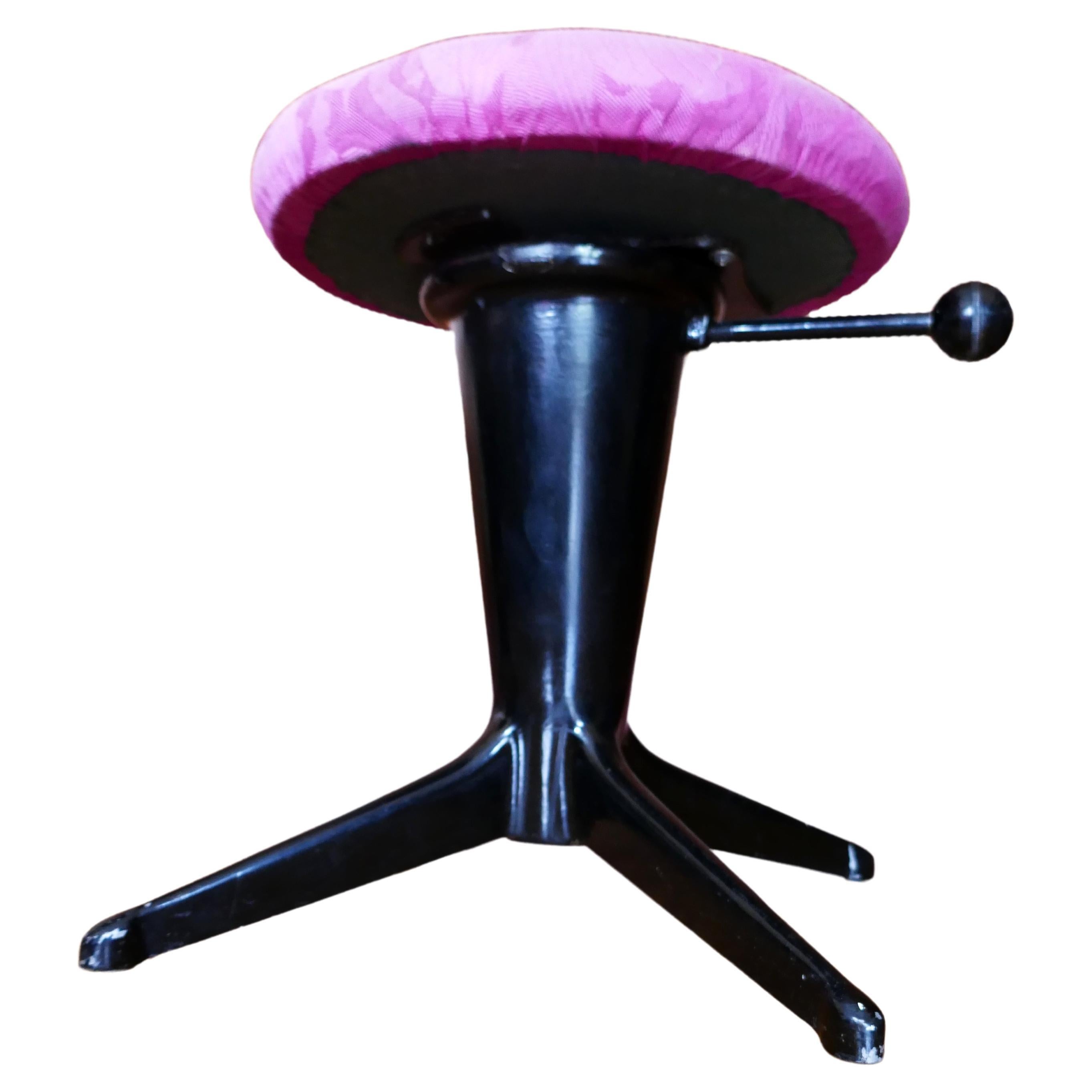Paar Hocker im Stil von Giò Ponti Ico Parisi (Italian) im Angebot
