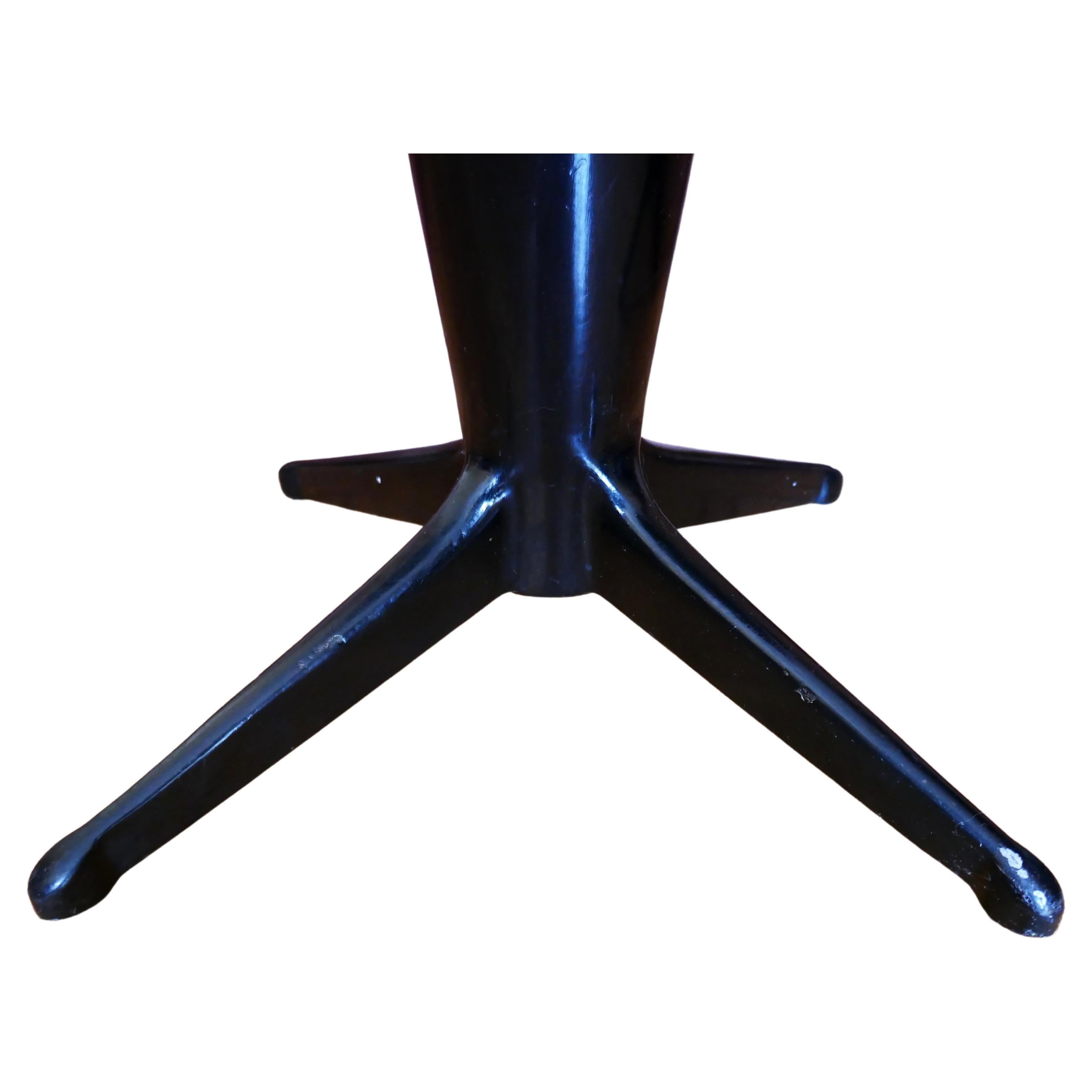 Paar Hocker im Stil von Giò Ponti Ico Parisi im Angebot 2