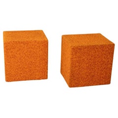 Coppia di pouf vintage anni 80 in tessuto arancione design Italiano