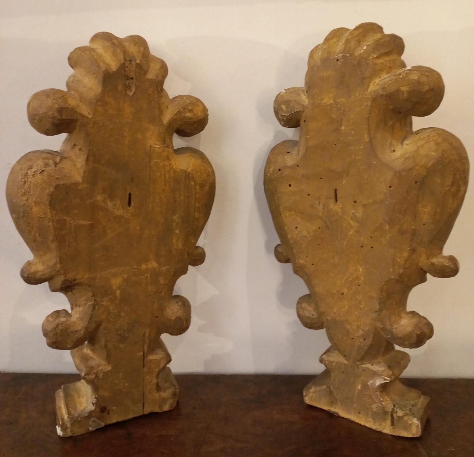 Louis XIV Coppia di putti stanti in una palma, legno dorato For Sale