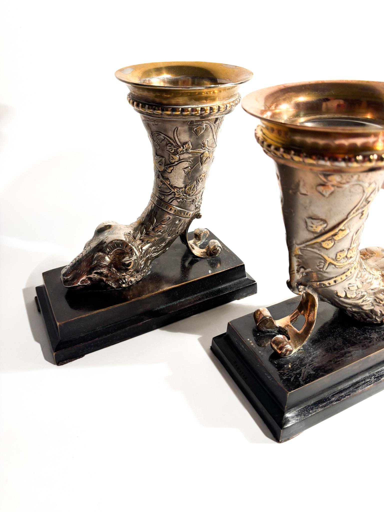 Empire Coppia di Sculture Fermalibri in Bronzo con Corno e Ariete XX Secolo For Sale