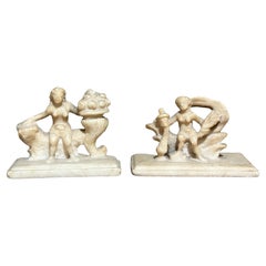 Coppia di Sculture in Alabastro di Mechelen, Allegorie, XVI secolo