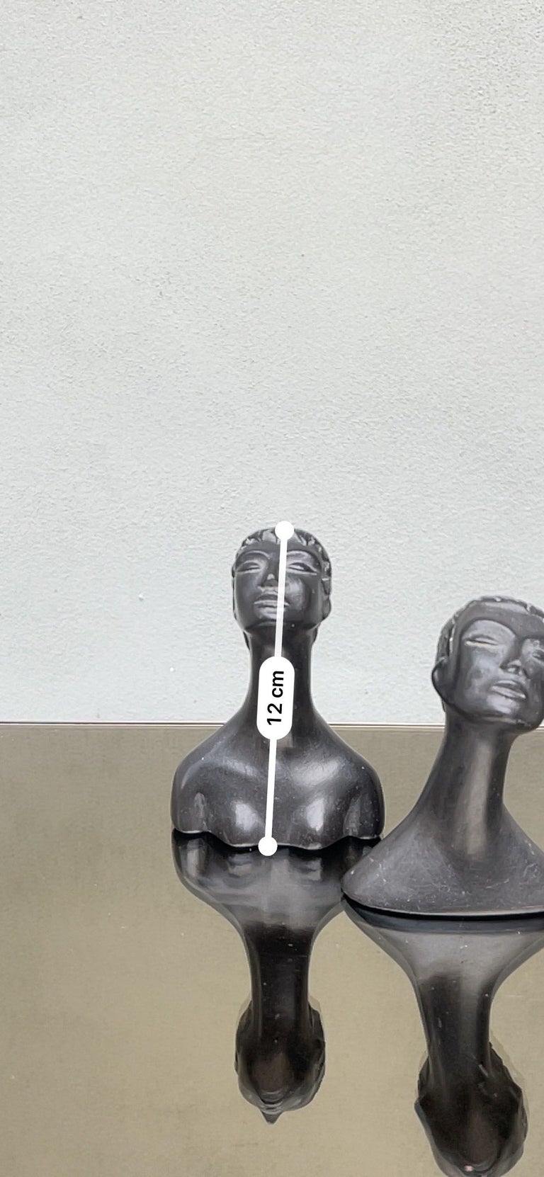 Madre e Figlia - scultura di Gio Ponti in ottone dorato