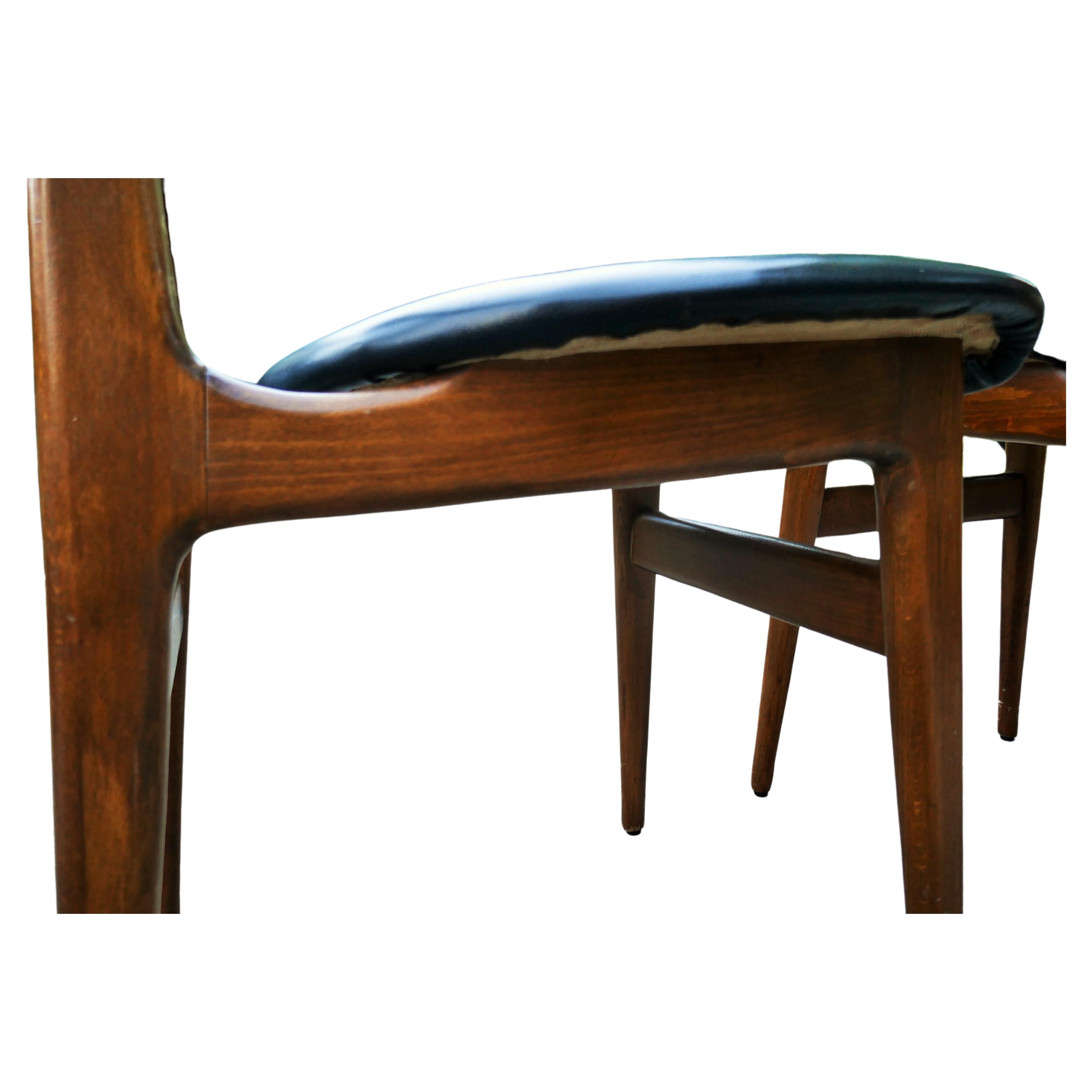 Legno Coppia di sedie anni 60 nello stile di Ico Parisi in vendita