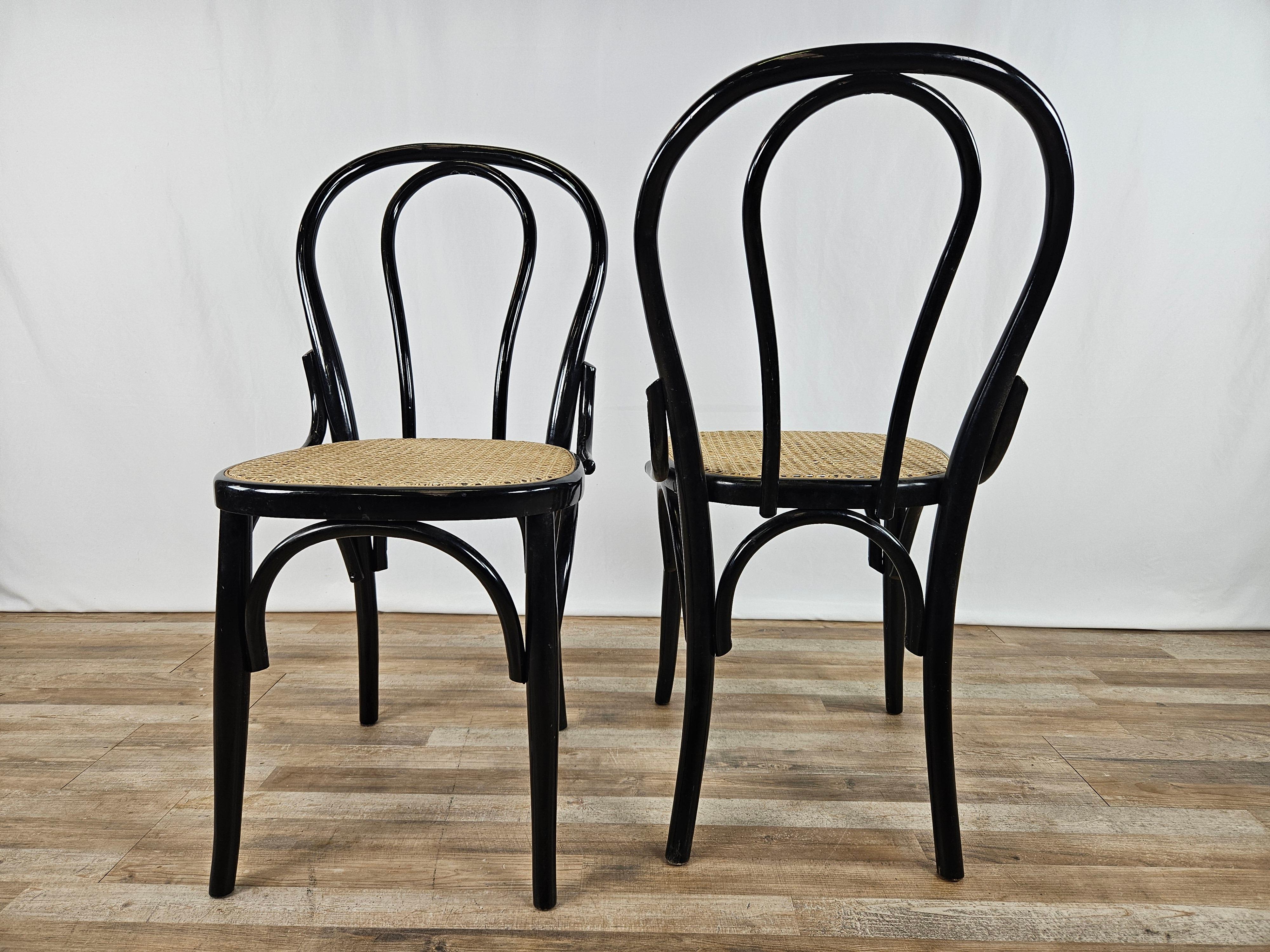Mid-Century Modern Pair of 1970s wooden chairs with Vienna straw seat