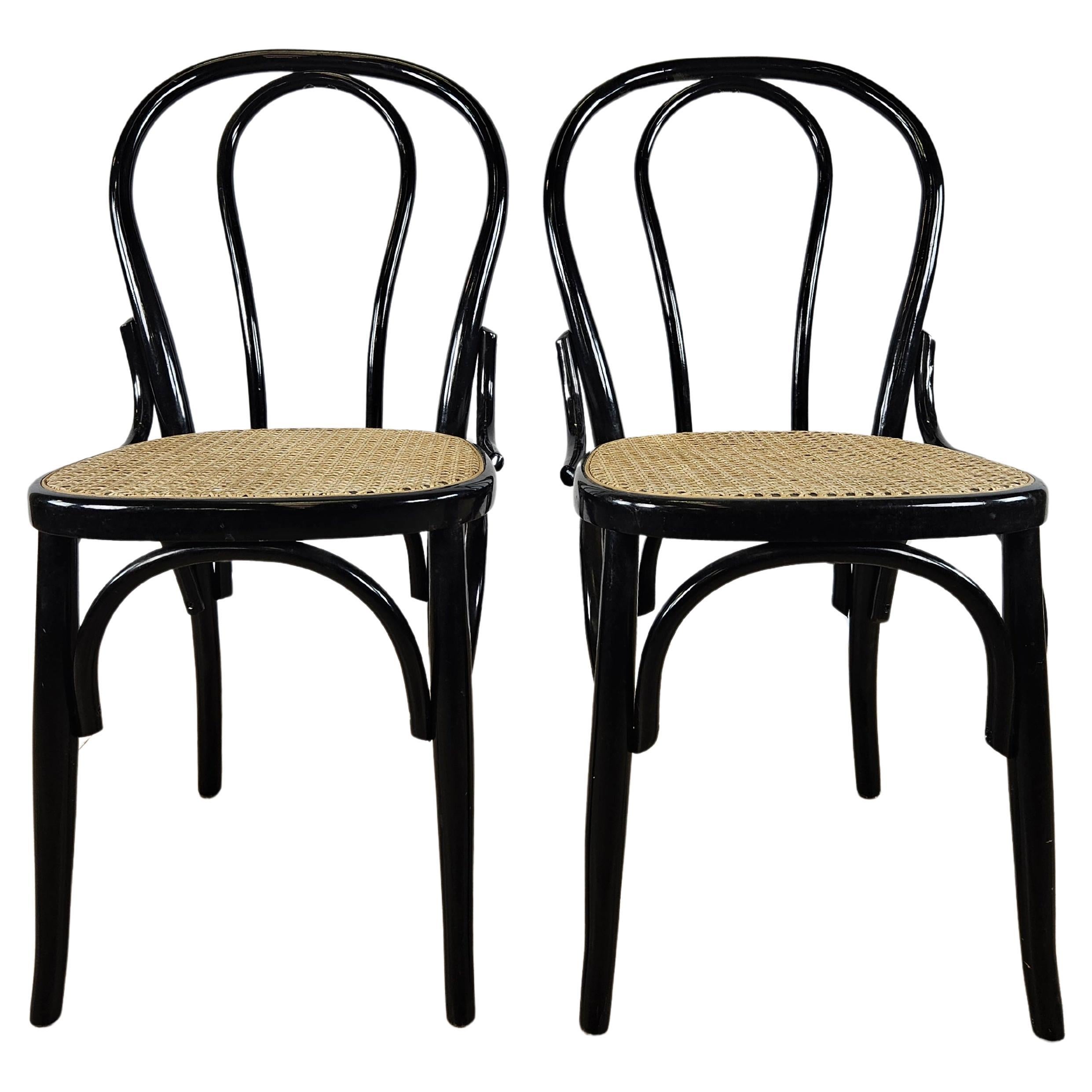 Pair of 1970s wooden chairs with Vienna straw seat