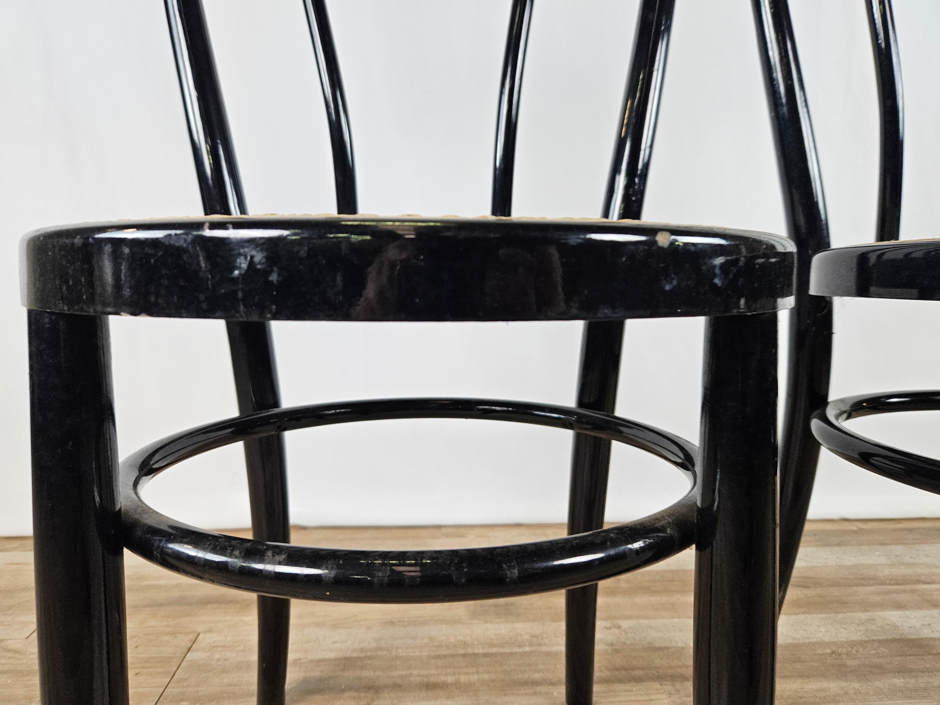 Paire de chaises des années 1970 en bois laqué noir avec assise en paille de Vienne 2