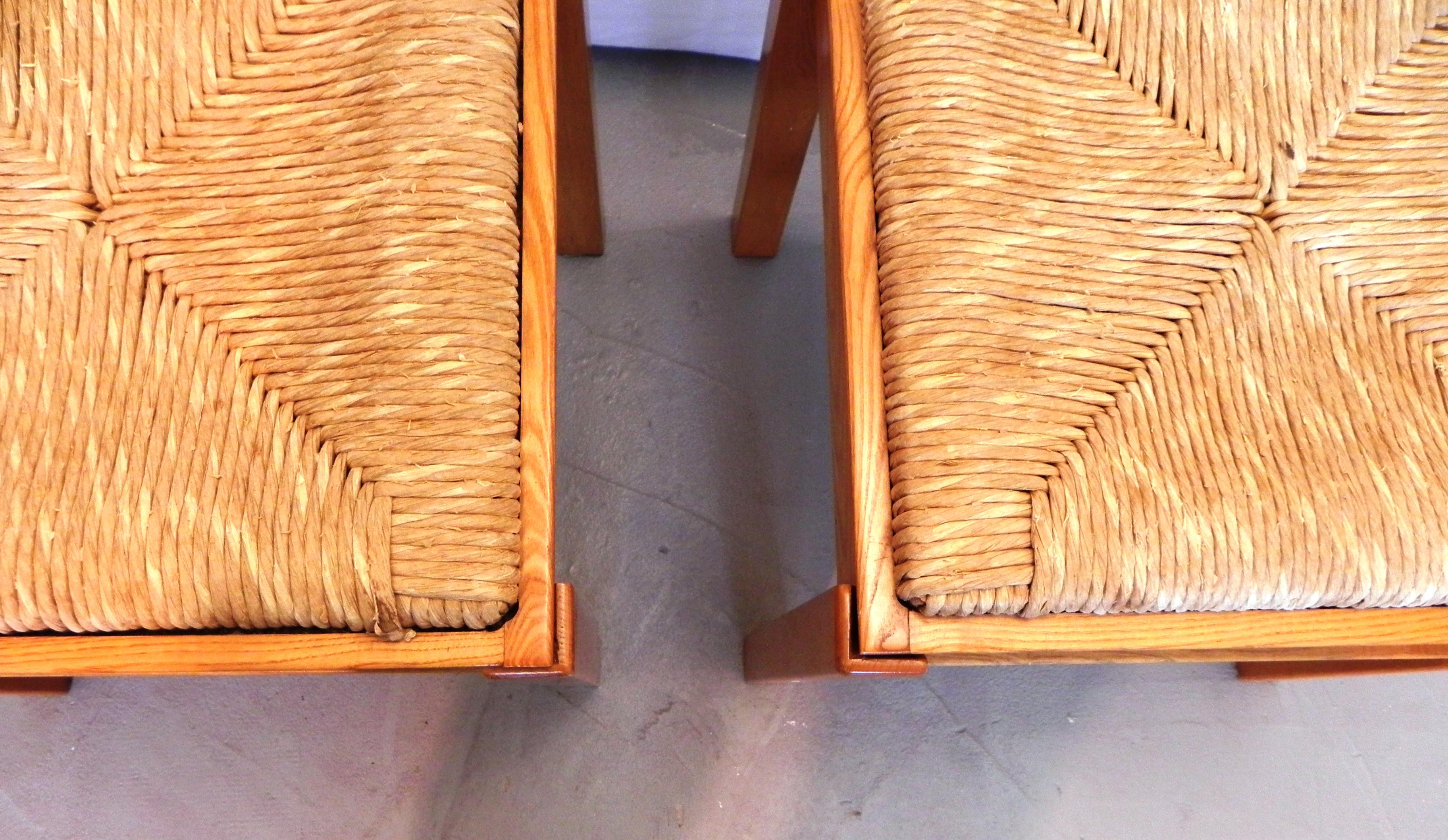 Wood Coppia di sedie da cucina in tiglio massiccio, anni '80 For Sale