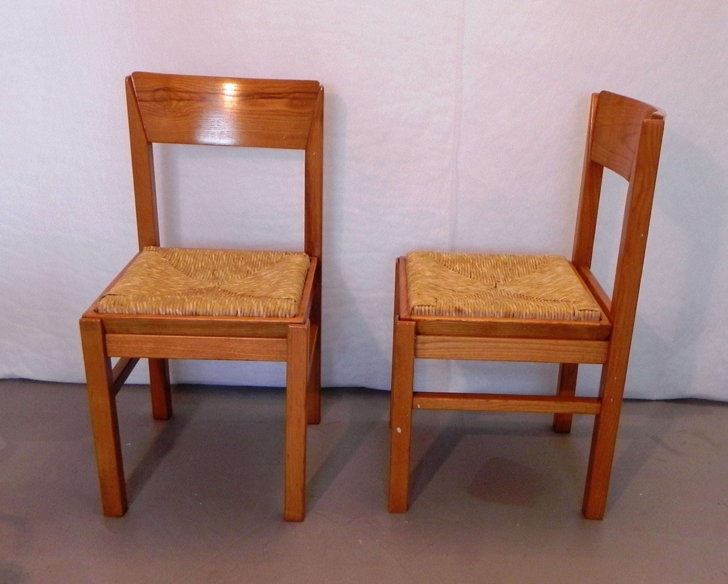 Hand-Woven Coppia di sedie da cucina in tiglio massiccio, anni '80 For Sale