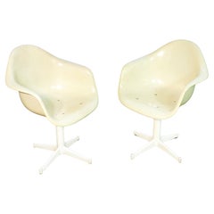 Paar Drehstühle, Design Charles und Ray EAMES für Herman MILLER. 1960s