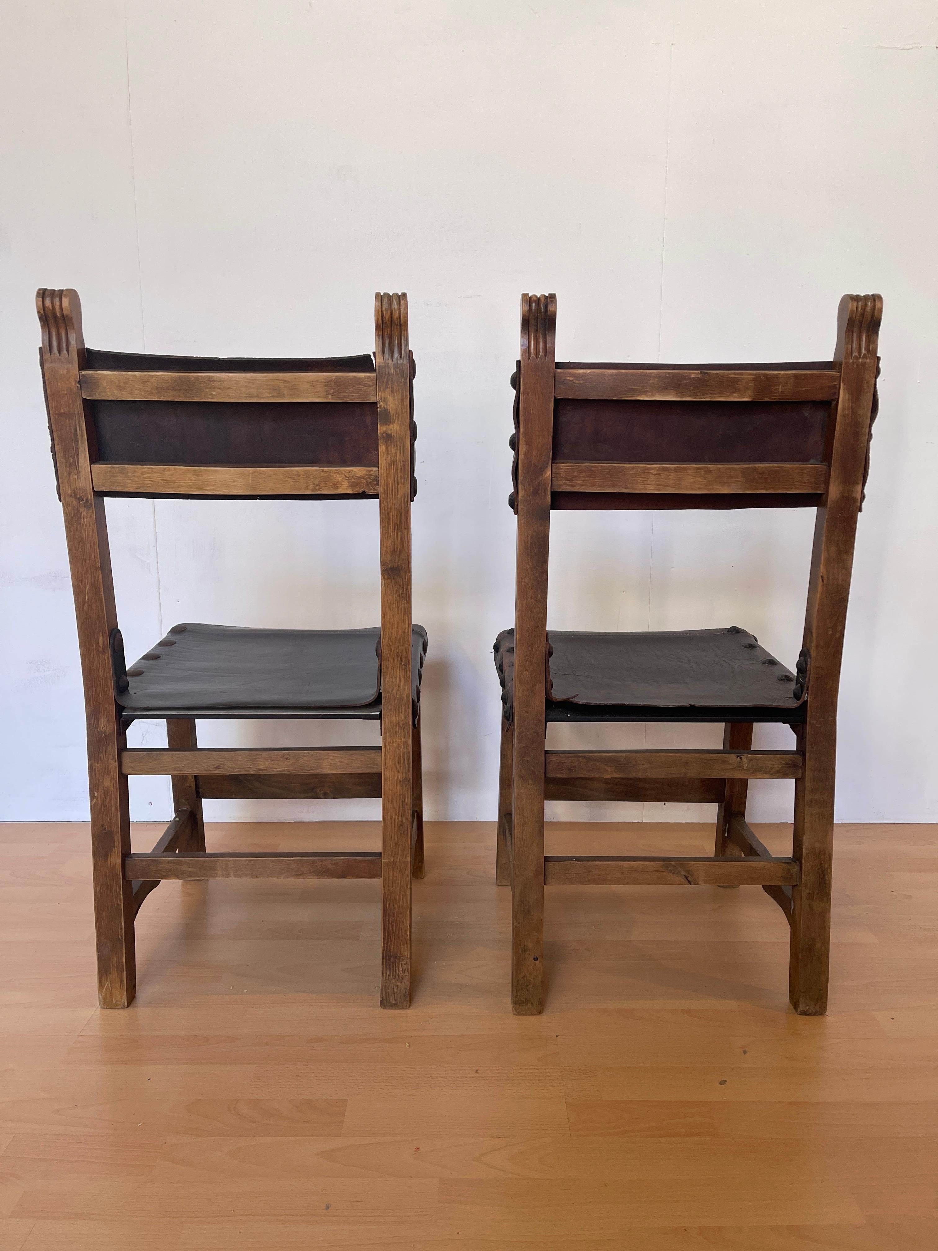 20th Century Coppia di sedie in legno e pelle in stile naturale vintage anni '30 in vendita