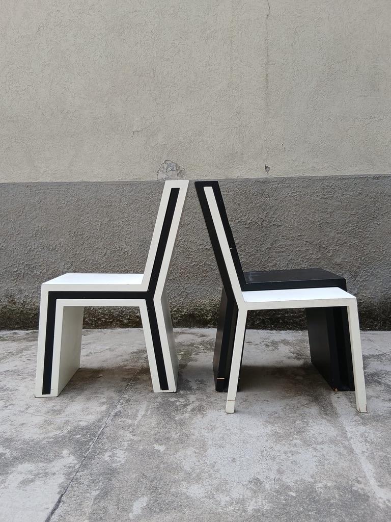 Pareja de sillas lacadas con segundo asiento oculto - Italia - Años 90 Moderno en venta