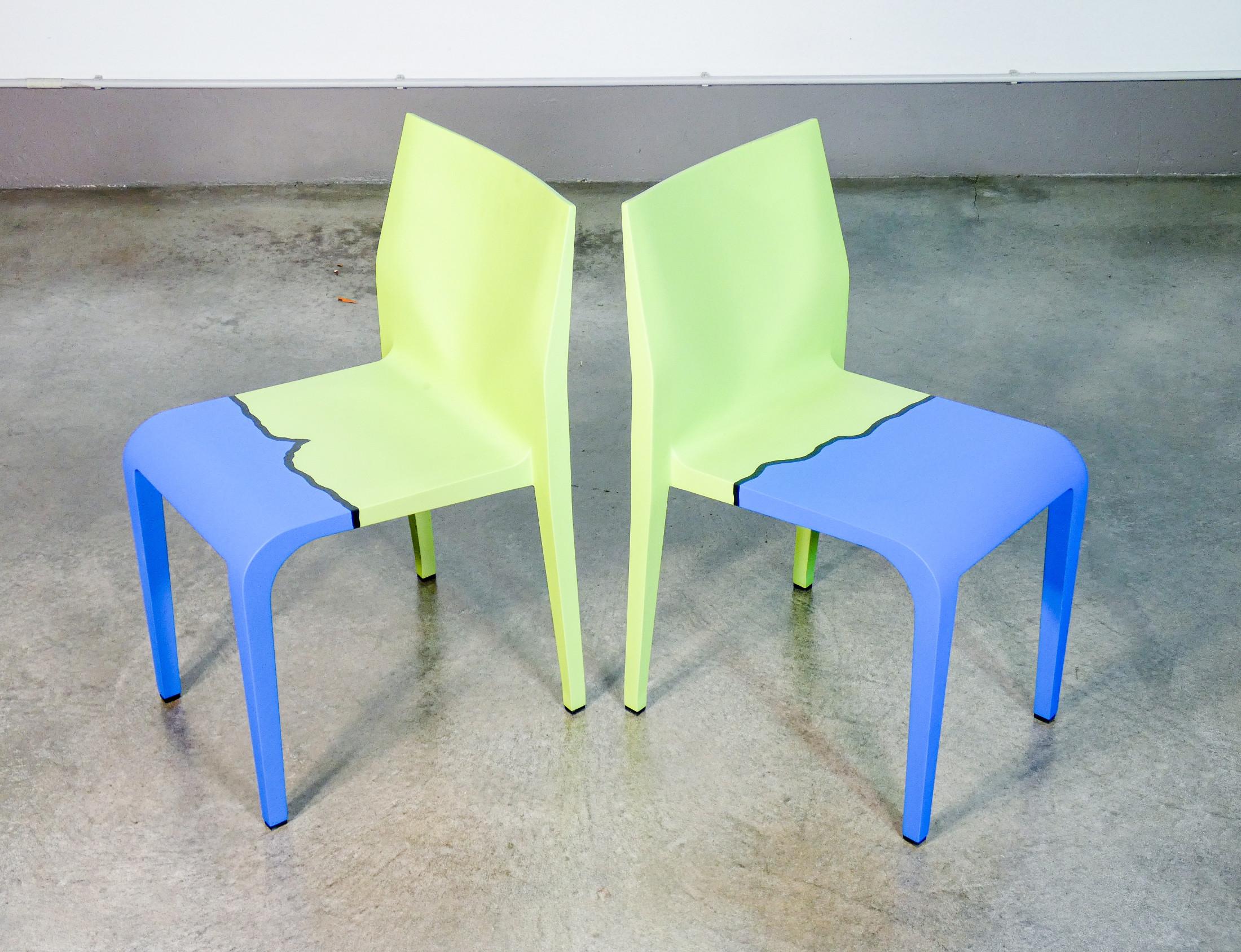 Italian Paire de chaises Laleggera, faisant partie de l'œuvre 'Mezzoterra Mezzomare' de PISTOLETTO en vente