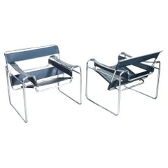 Coppia di sedie mod. "Wassily", design Marcel BREUER. Ed. 1970s