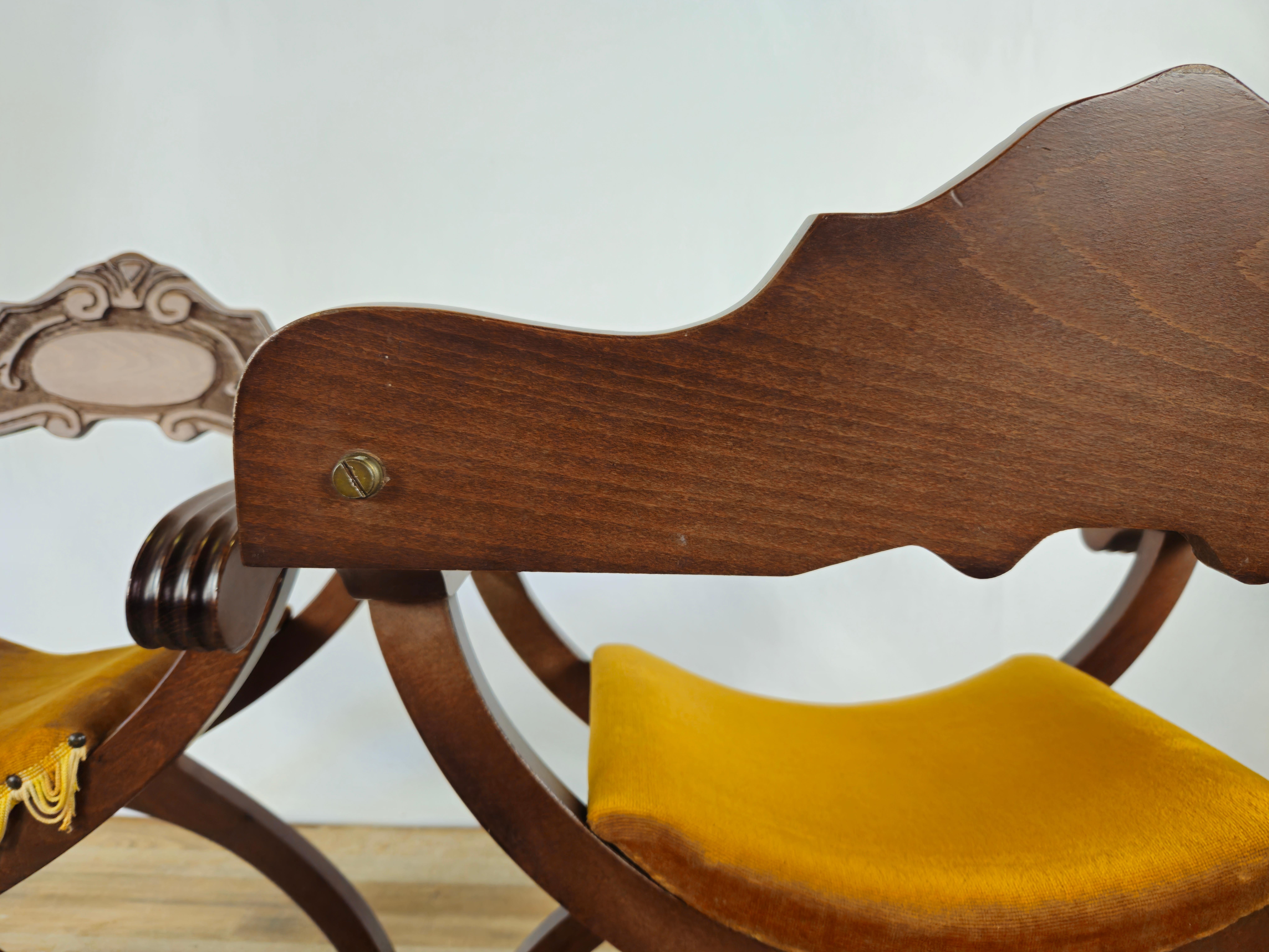 Paire de chaises Savonarola avec assise rembourrée 20e siècle en vente 13