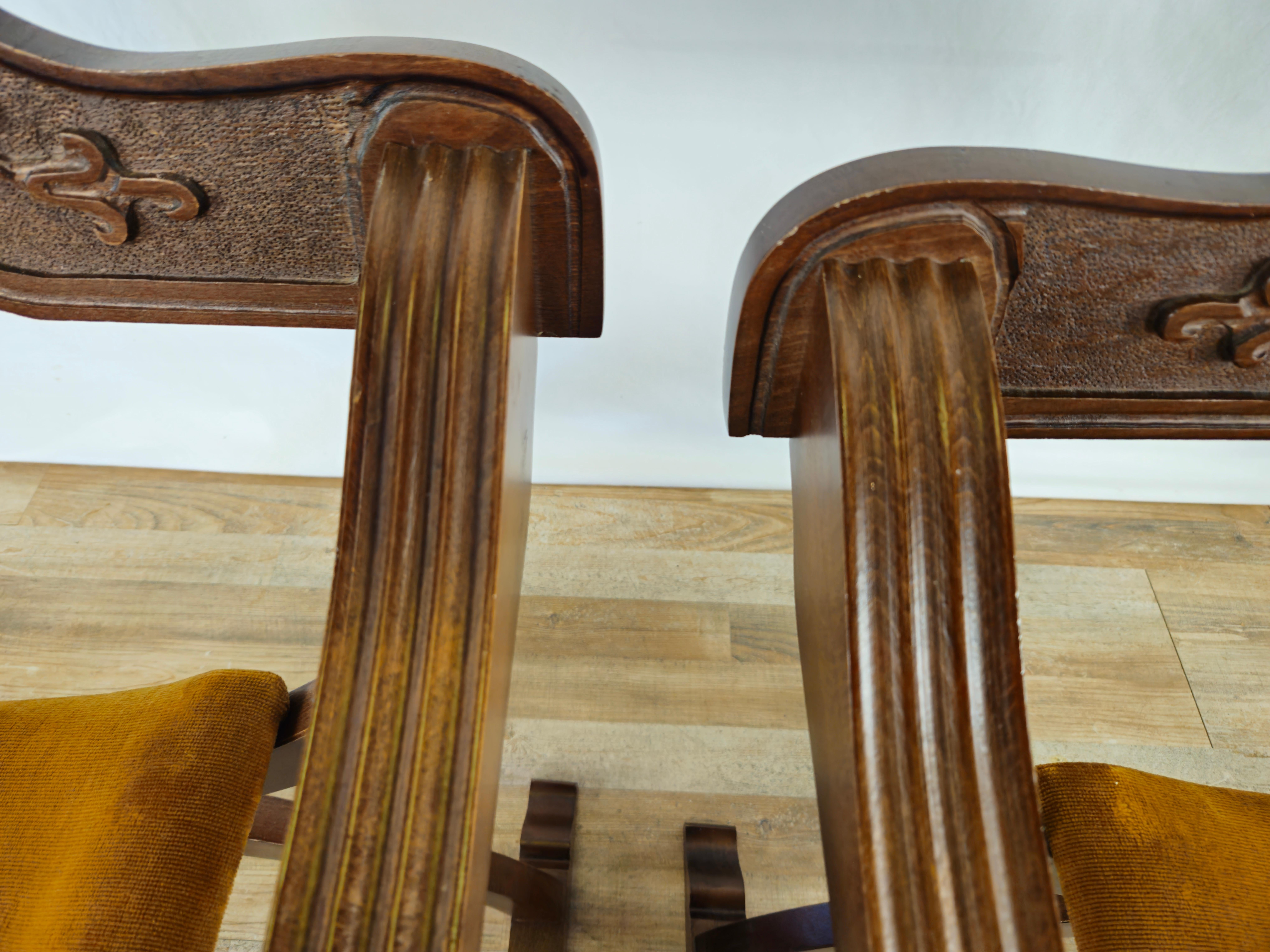 Paar Savonarola-Stühle mit gepolstertem Sitz 20. Jahrhundert im Angebot 1
