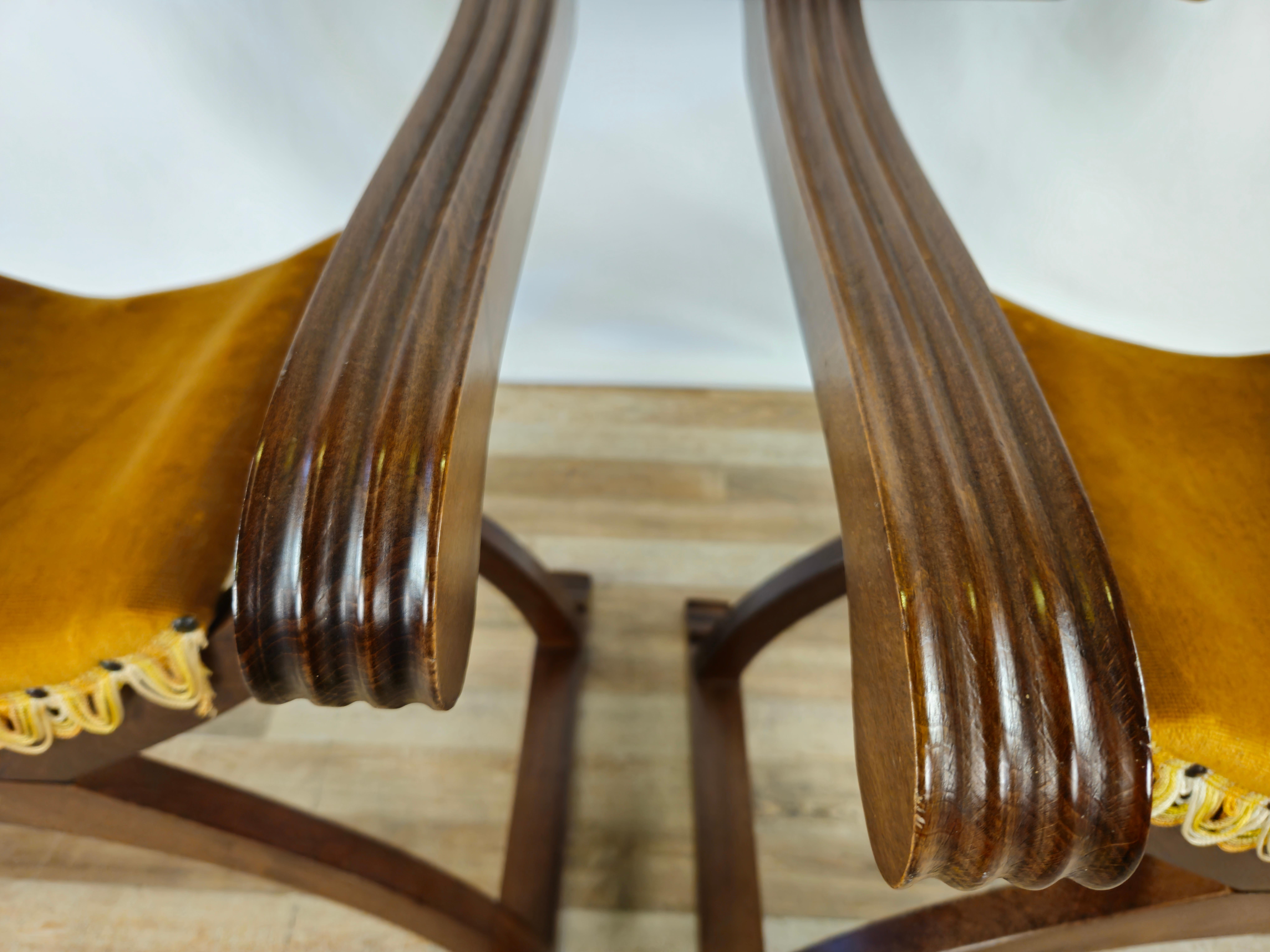 Paire de chaises Savonarola avec assise rembourrée 20e siècle en vente 2