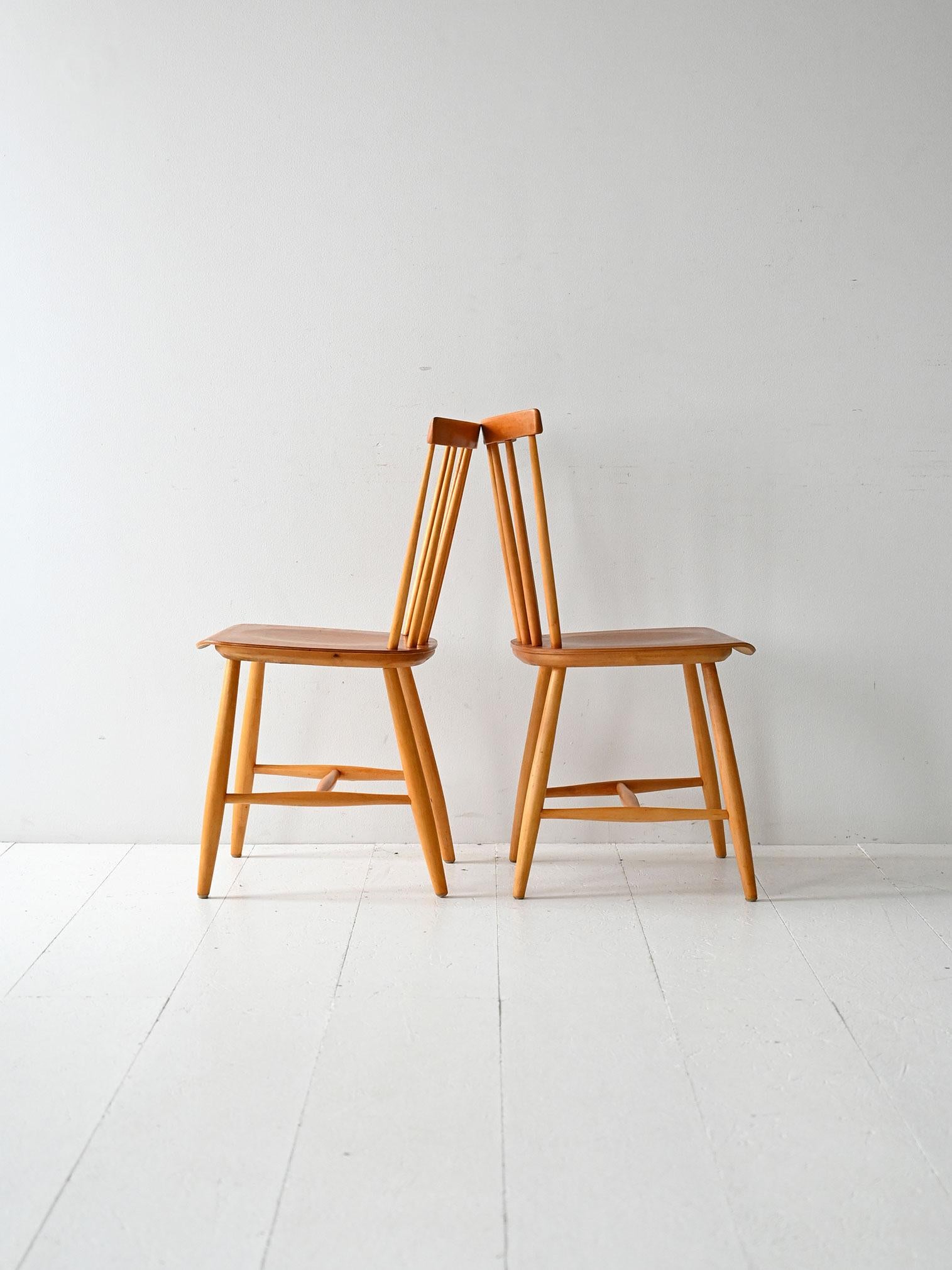 Paar 50er/60er Jahre skandinavische Stühle in Buche und Teak Pinstol Typ (Scandinavian) im Angebot