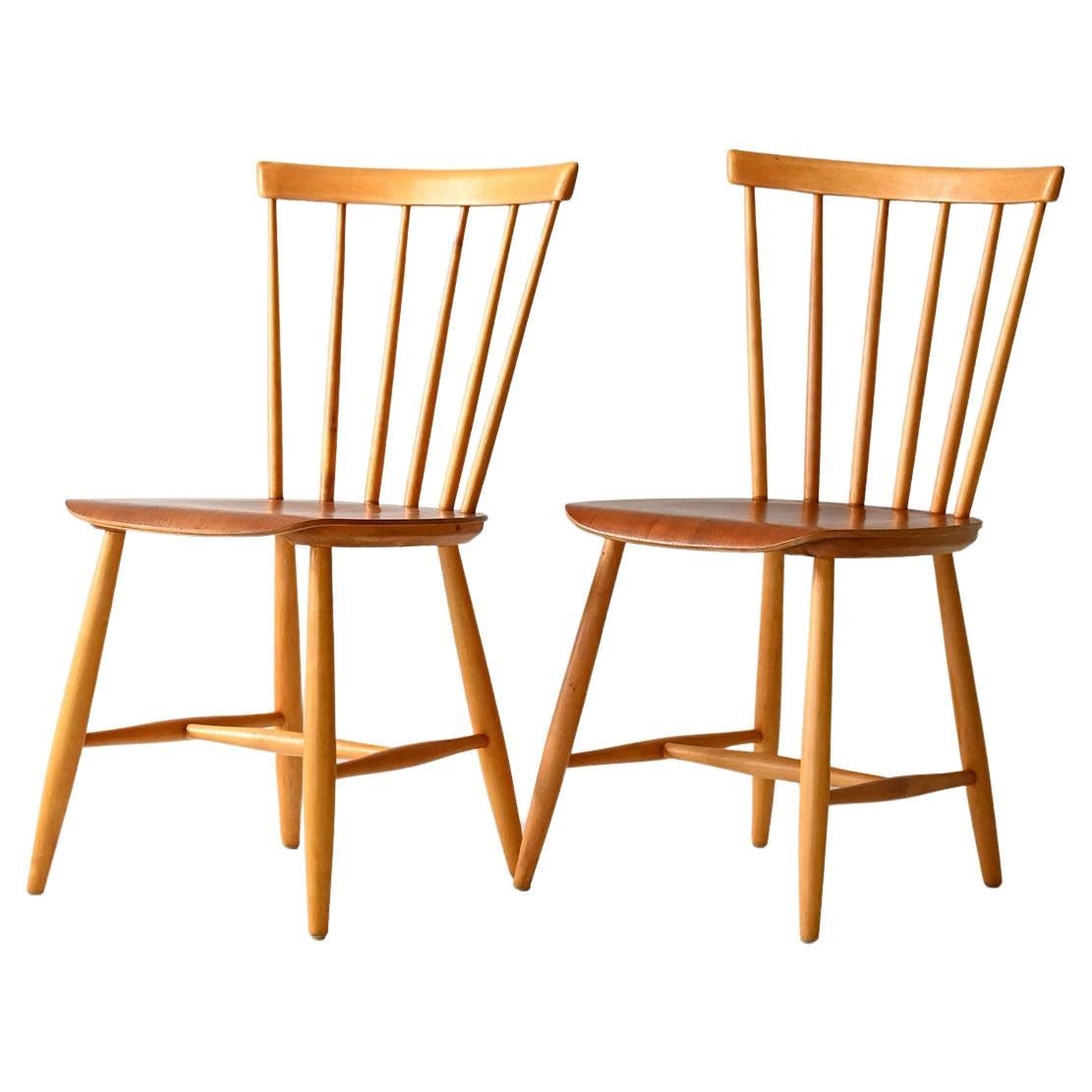 Paire de chaises scandinaves des années 50/60 en hêtre et teck type Pinstol