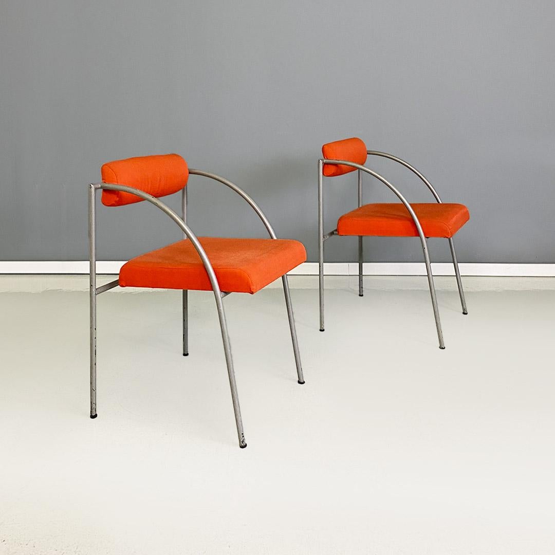 Pair of metal Vienna chairs by Rodney Kinsman for Bieffeplast ca. 1980. In Good Condition For Sale In MIlano, IT