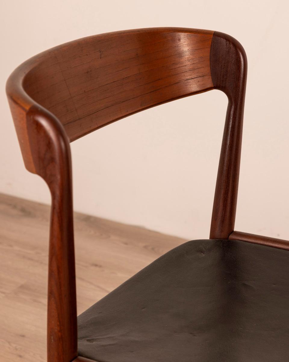 Paire de chaises en teck vintage des années 1950, design Hovmand Olsen  Bon état - En vente à None, IT