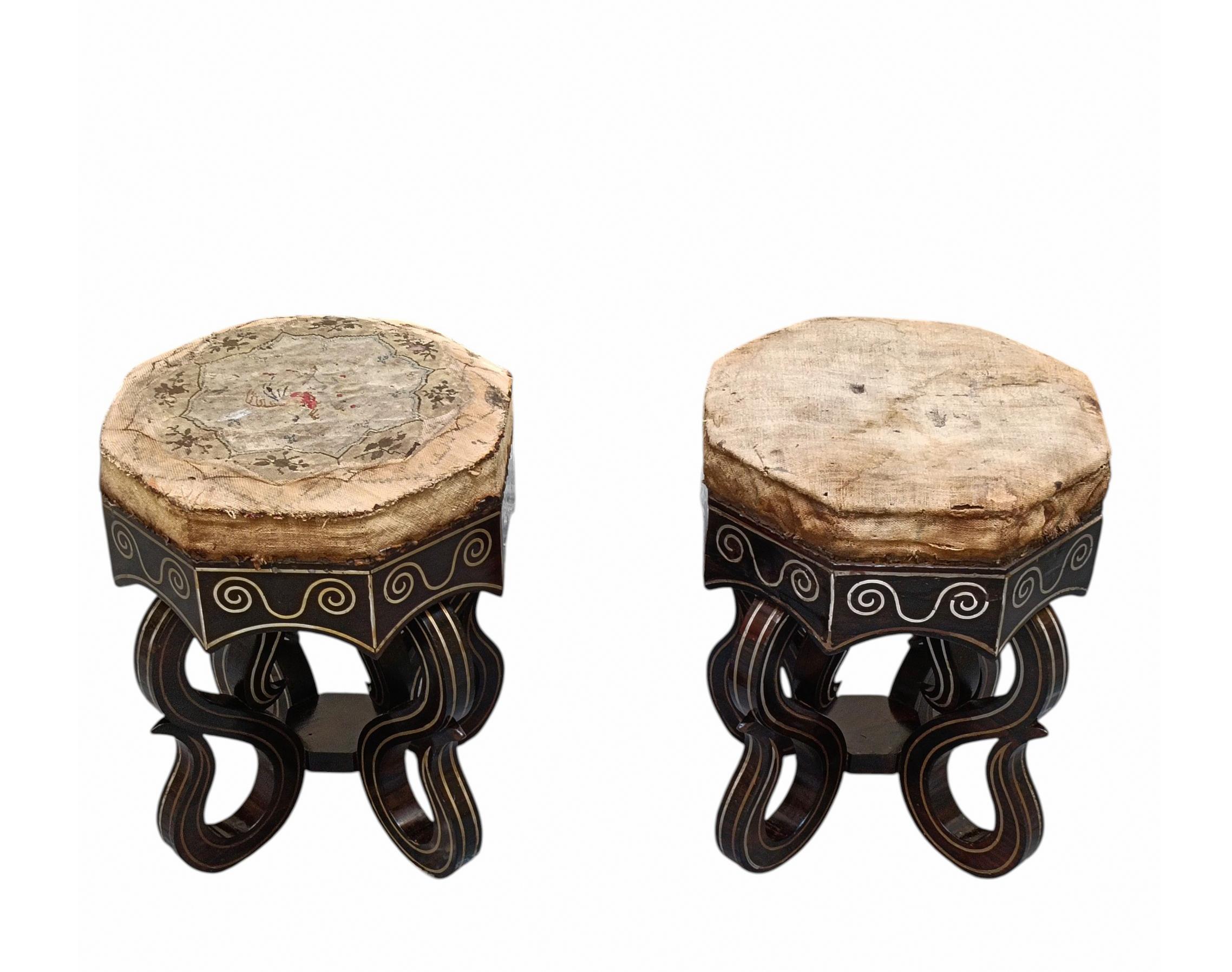Paar antike Hocker Neapolitanische Manufaktur, Italien 1900er (Neoklassisches Revival) im Angebot