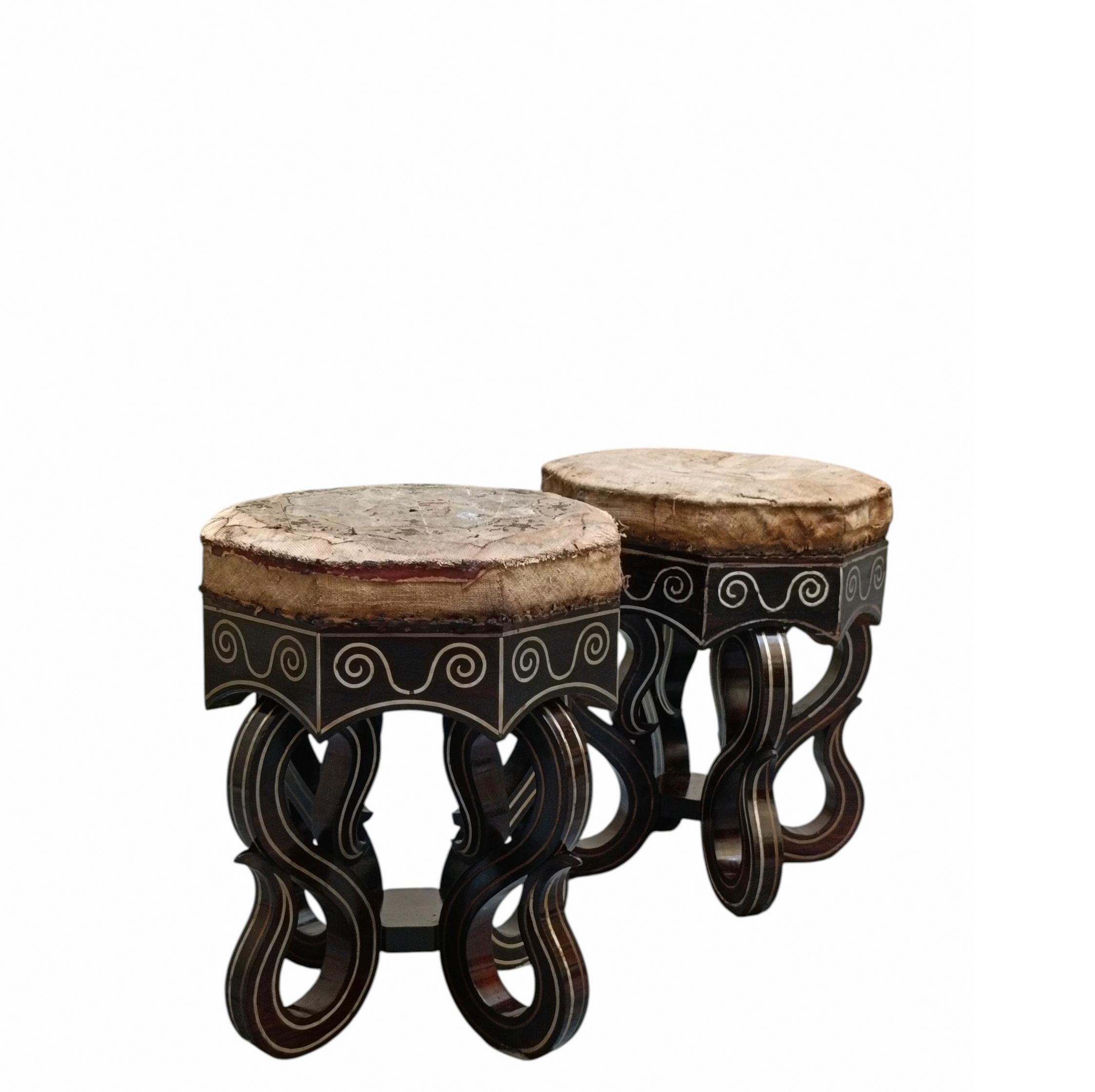 Paar antike Hocker Neapolitanische Manufaktur, Italien 1900er im Zustand „Relativ gut“ im Angebot in Naples, IT